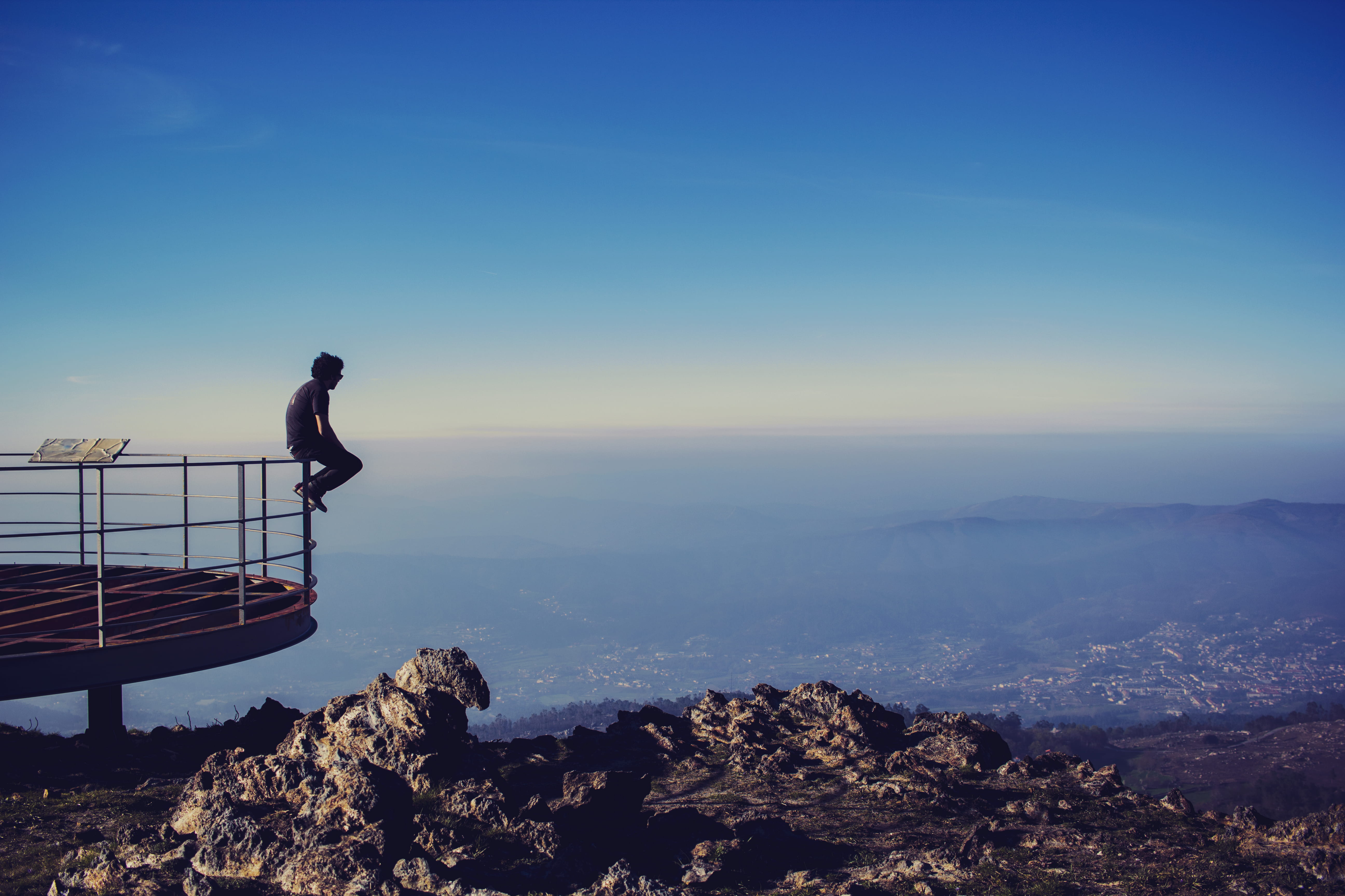 lifestyles, full length, landscape, 5K, beauty in nature, miradouro, serra, blue sky, leisure activity, blue, portugal, creatures, environment, arouca, HD Wallpaper