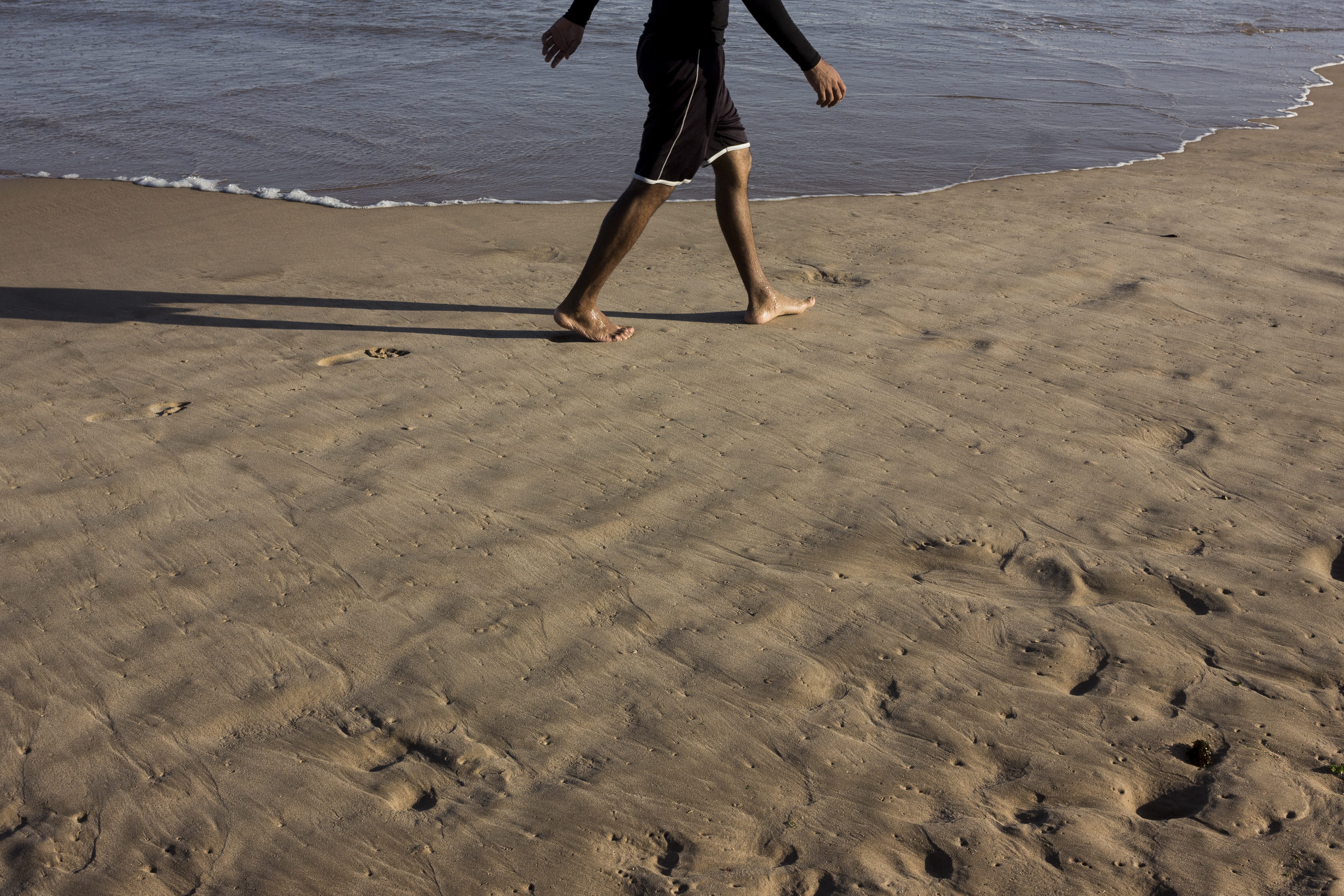 beach, lifestyles, sea, leisure activity, lauro de freitas, 4K, day, low section, walking, nature, brazil, barefoot, land, motion, body part, human foot, HD Wallpaper