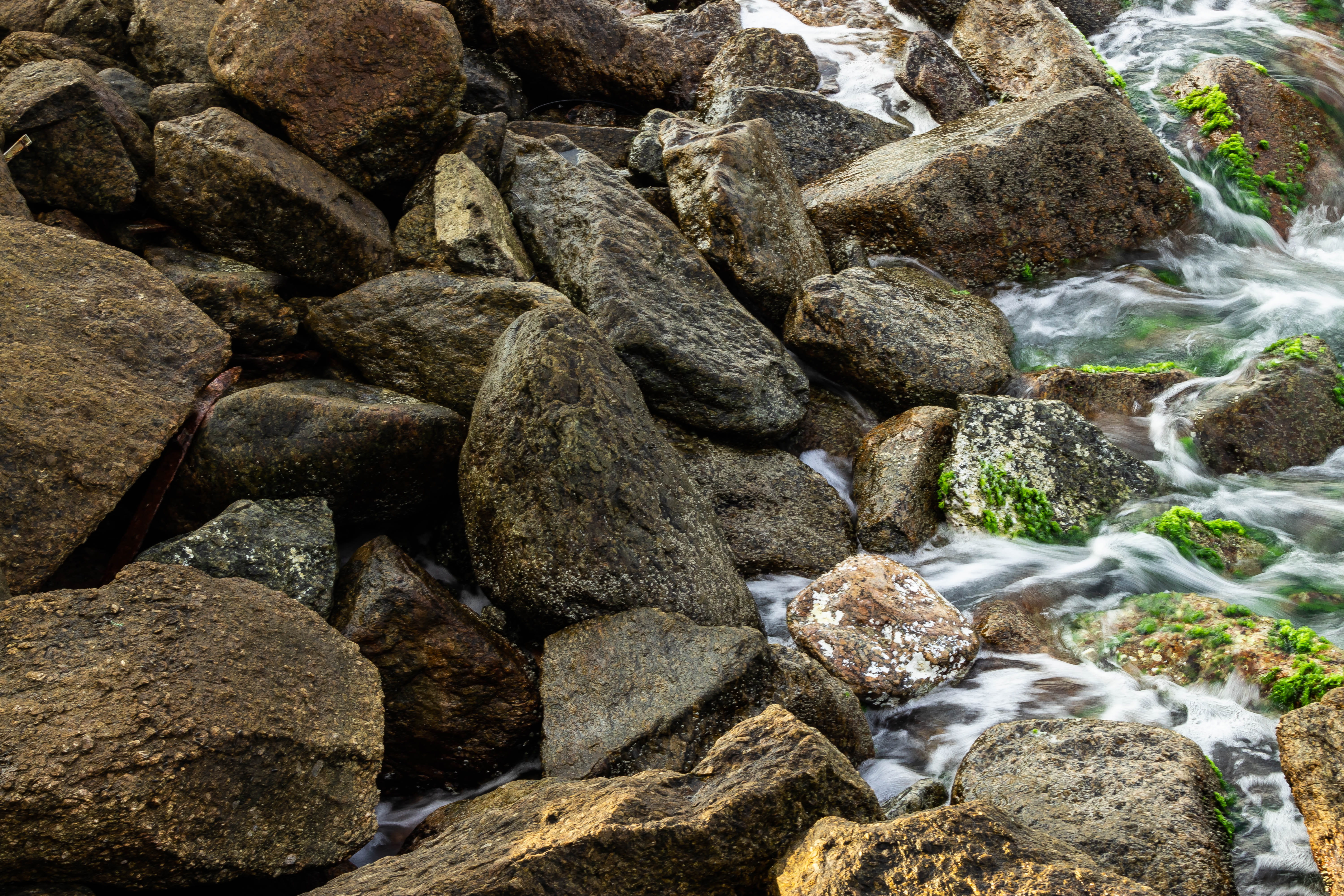 nature, rio de janeiro, beauty in nature, rock - object, land, textured, sea, flowing water, long exposure, copacabana beach, pebble, stone - object, beach, HD Wallpaper
