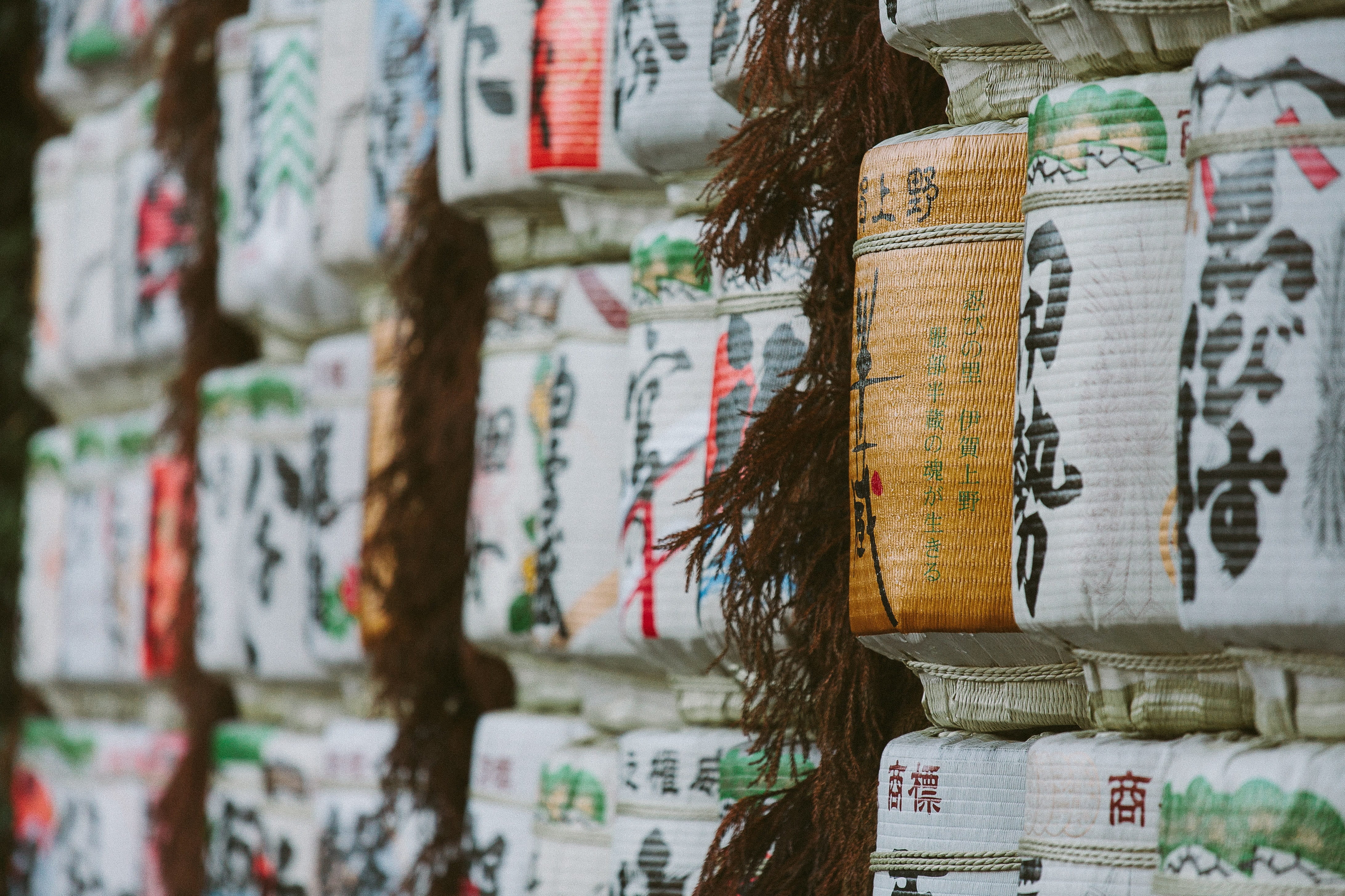 abundance, built structure, display, building exterior, market, asian, western script, business, blur, focus, no people, city, brown, shopping, traditional, HD Wallpaper