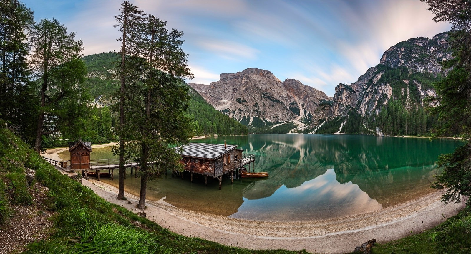 reflections, Panoramas, cloud - sky, forest, lake, no people, beauty in nature, water, idyllic, non-urban scene, beach, Italy, architecture, day, Boathouses, HD Wallpaper