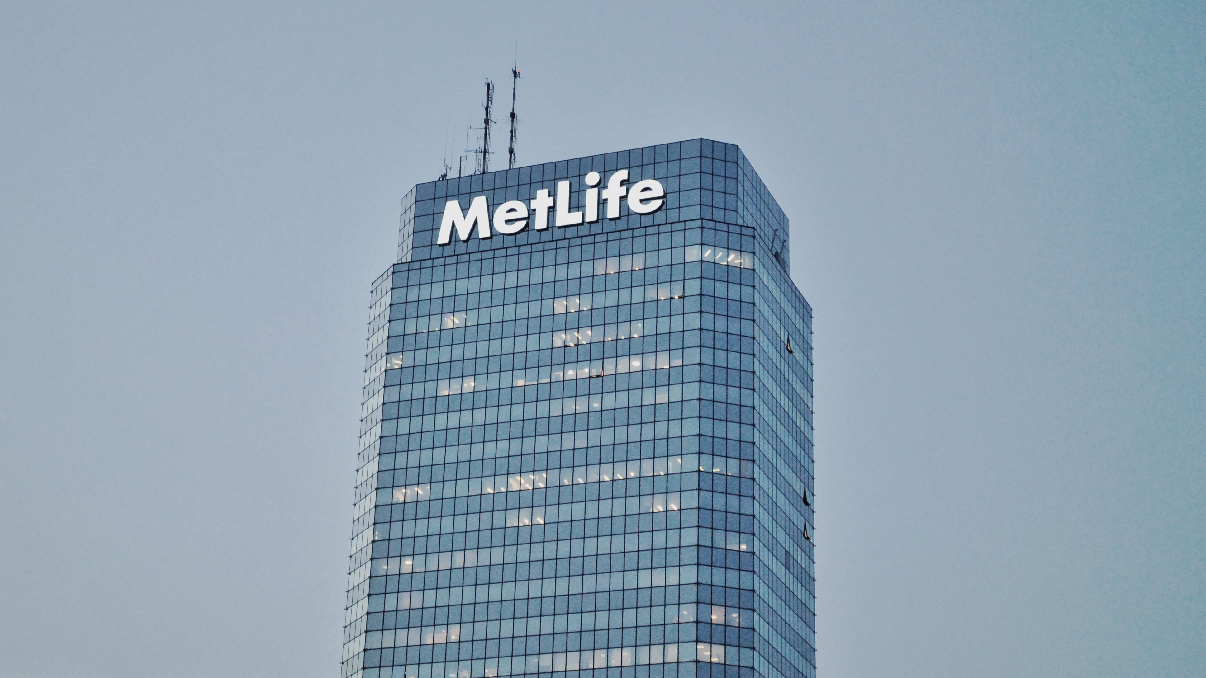 poland, metlife, minimal, financial district, high, building, tower, built structure, architecture, office, office building exterior, city, warszawa, no people, HD Wallpaper