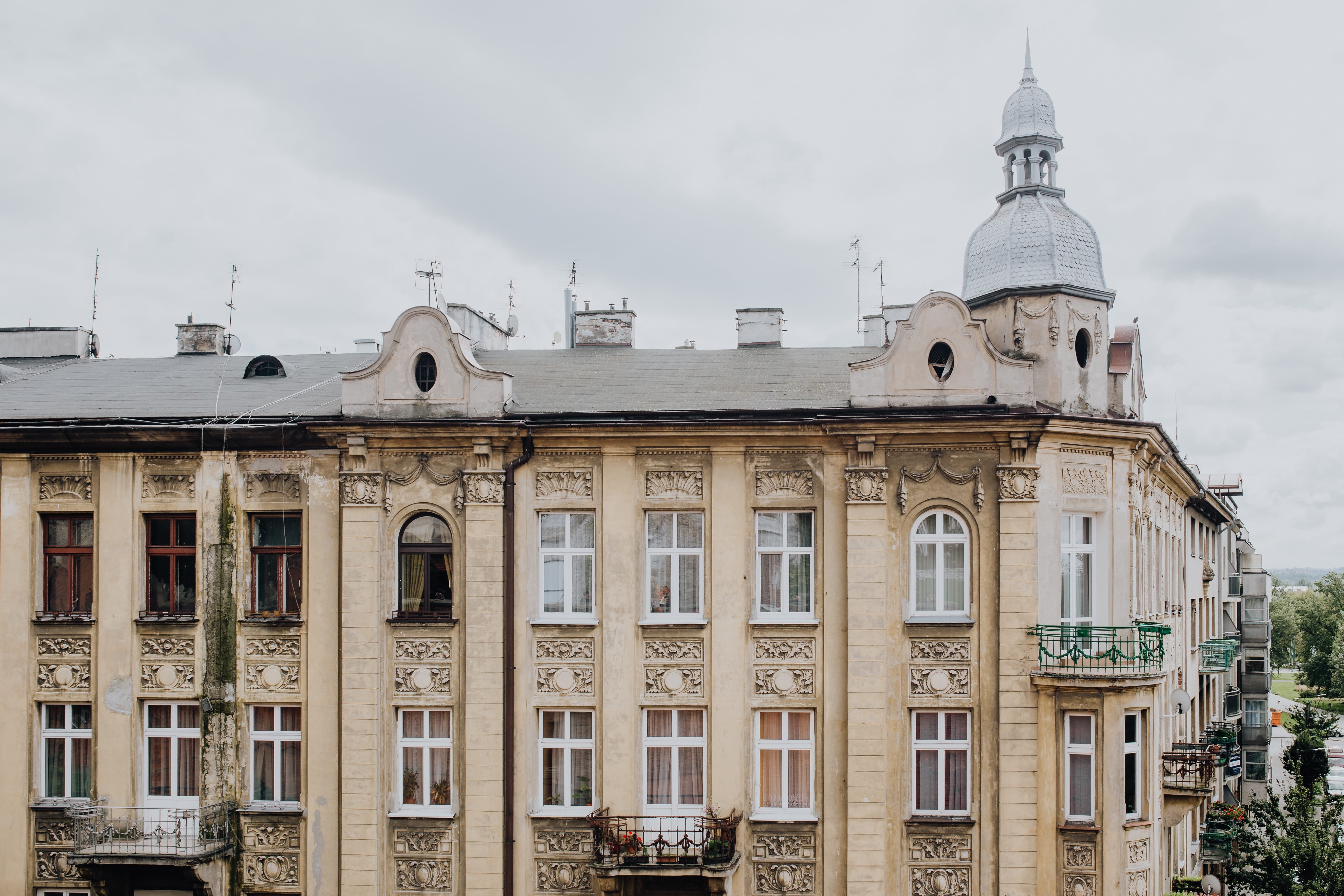 window, building exterior, travel, no people, magic, karkow, cracow, spirituality, outdoors, Poland, built structure, place of worship, nature, 5K, Europe, HD Wallpaper