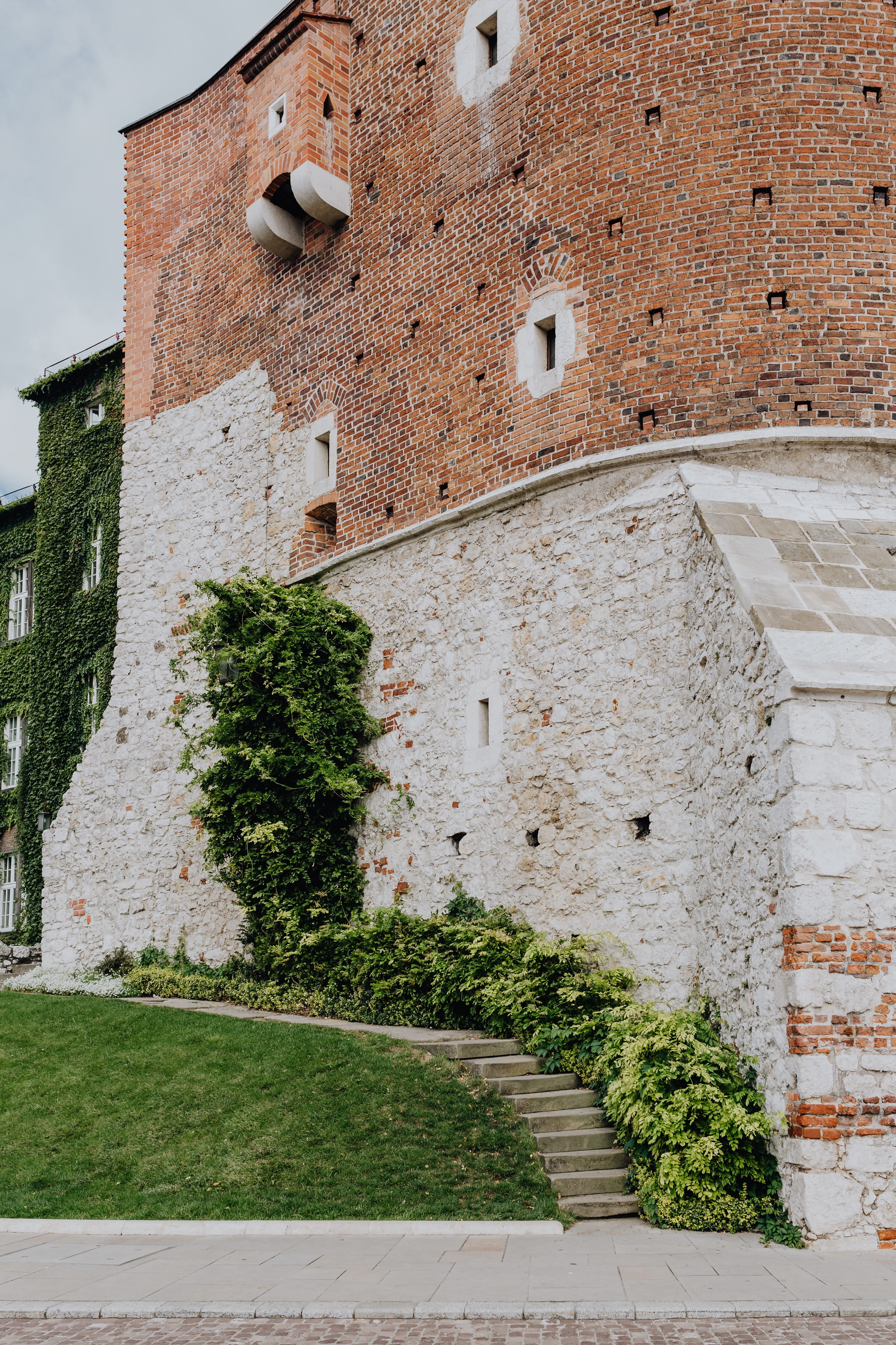 footpath, plant, capital, residential district, town, the past, stone wall, direction, day, building exterior, travel, city, history, house, polish, wall - building feature, Phone HD Wallpaper