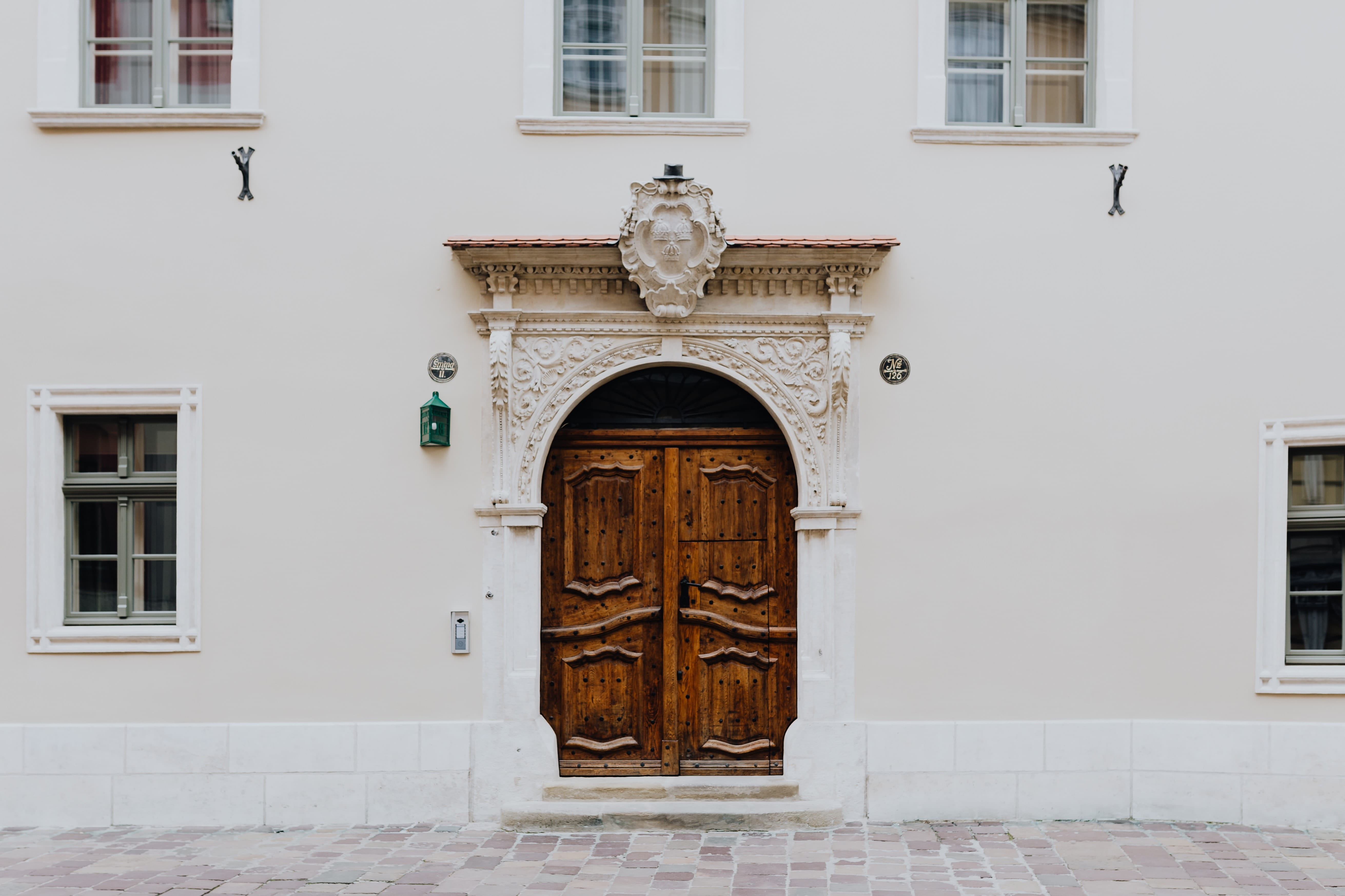 entrance, travel, polish, closed, built structure, window, Poland, day, capital, no people, Europe, city, facade, house, polska, building, cracow, security, HD Wallpaper