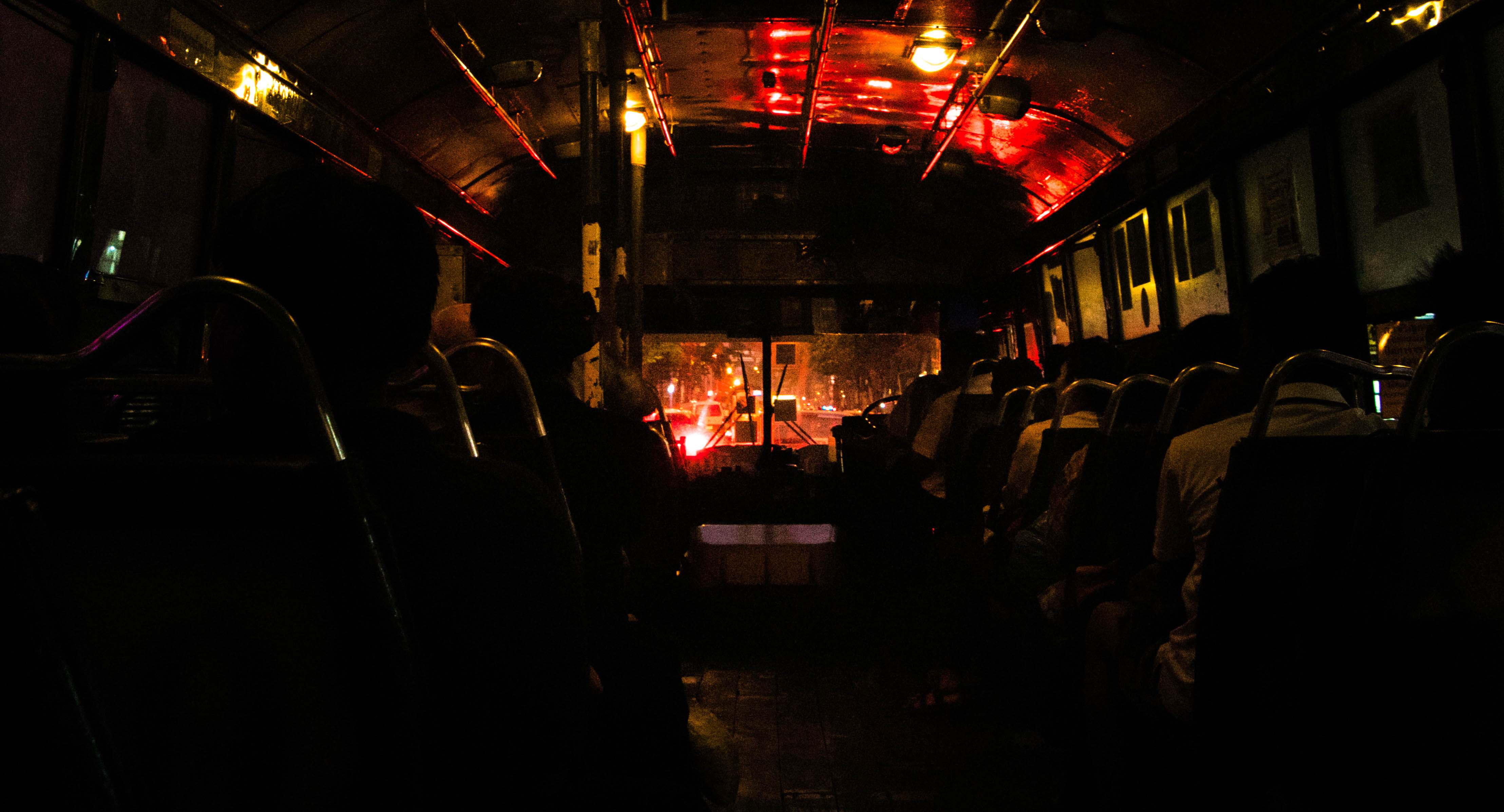real people, occupation, red, people, food and drink, business, indoors, lifestyles, women, crowd, lighting equipment, trafic, men, nightlife, night, transportation, HD Wallpaper