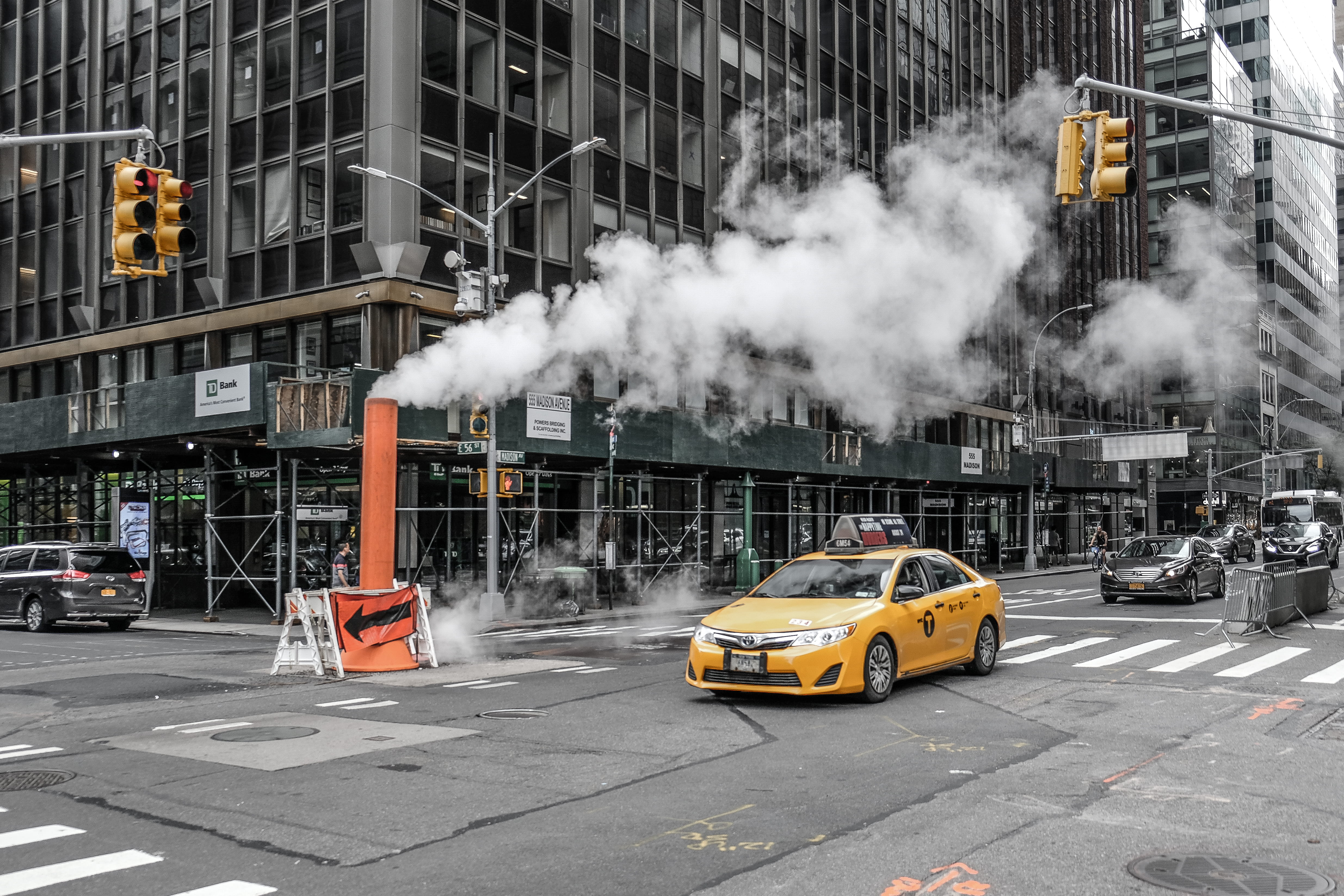 air pollution, 4K, built structure, no people, city, motor vehicle, smoke, automobile, urban, emitting, building exterior, vehicle, traffic light, car, HD Wallpaper