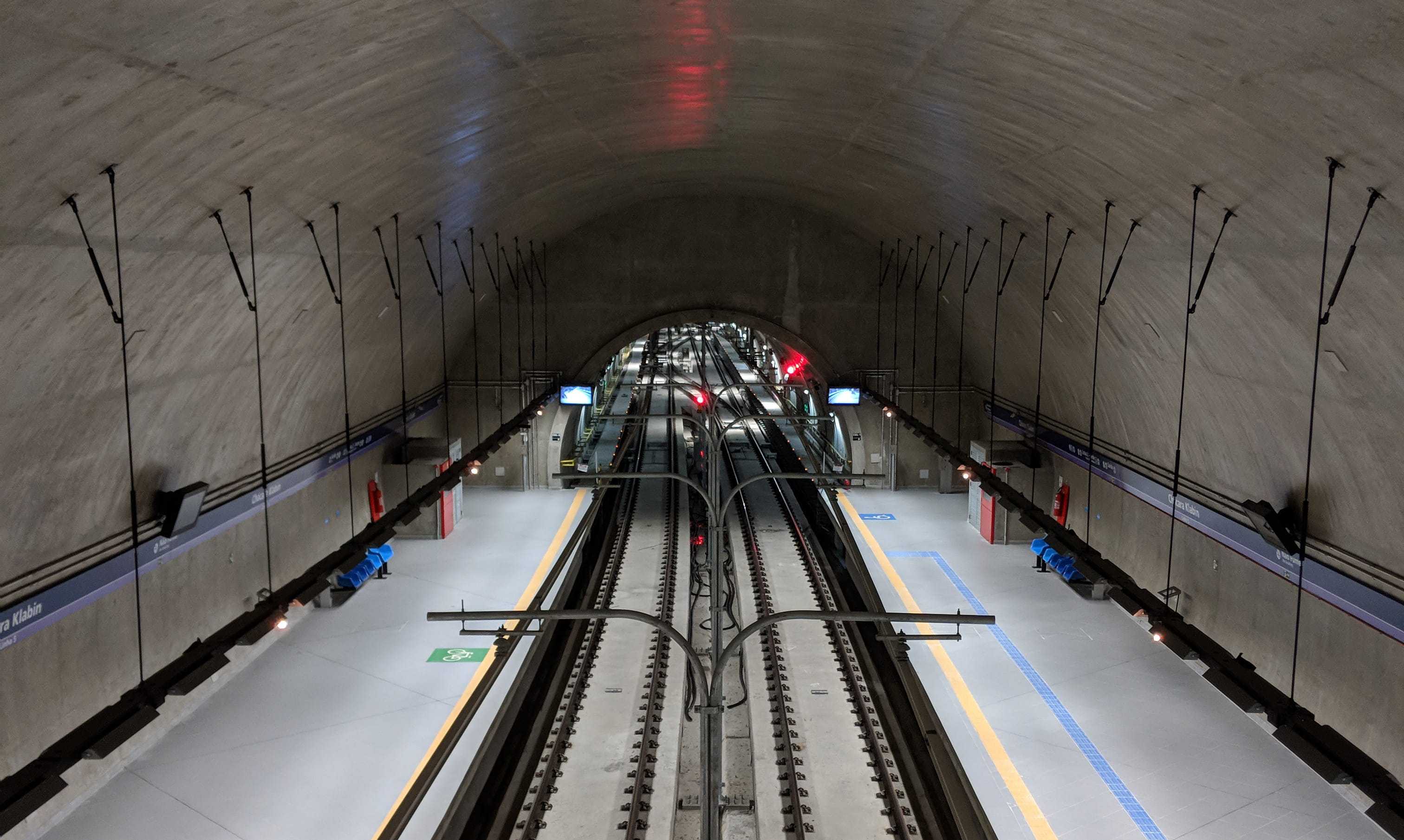 indoors, brazil, metal, building, chácara klabin, no people, ceiling, tunnel, sao paulo, 2K, day, technology, perspective, transportation, pipe - tube, HD Wallpaper