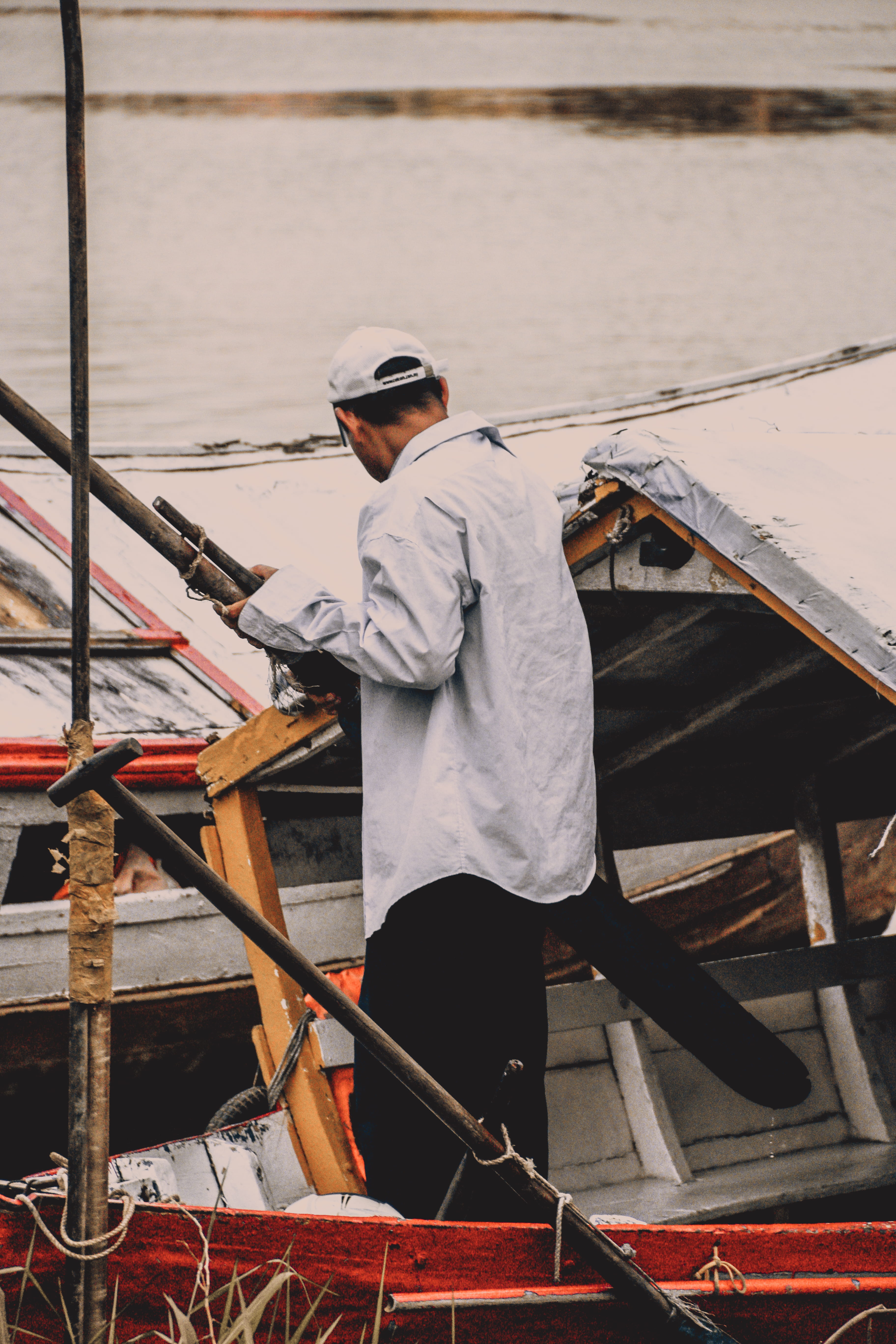 boat, clothing, standing, one person, sail, nature, working, 5K, water, outdoors, culture, holding, architecture, real people, wood - material, sailing, Phone HD Wallpaper