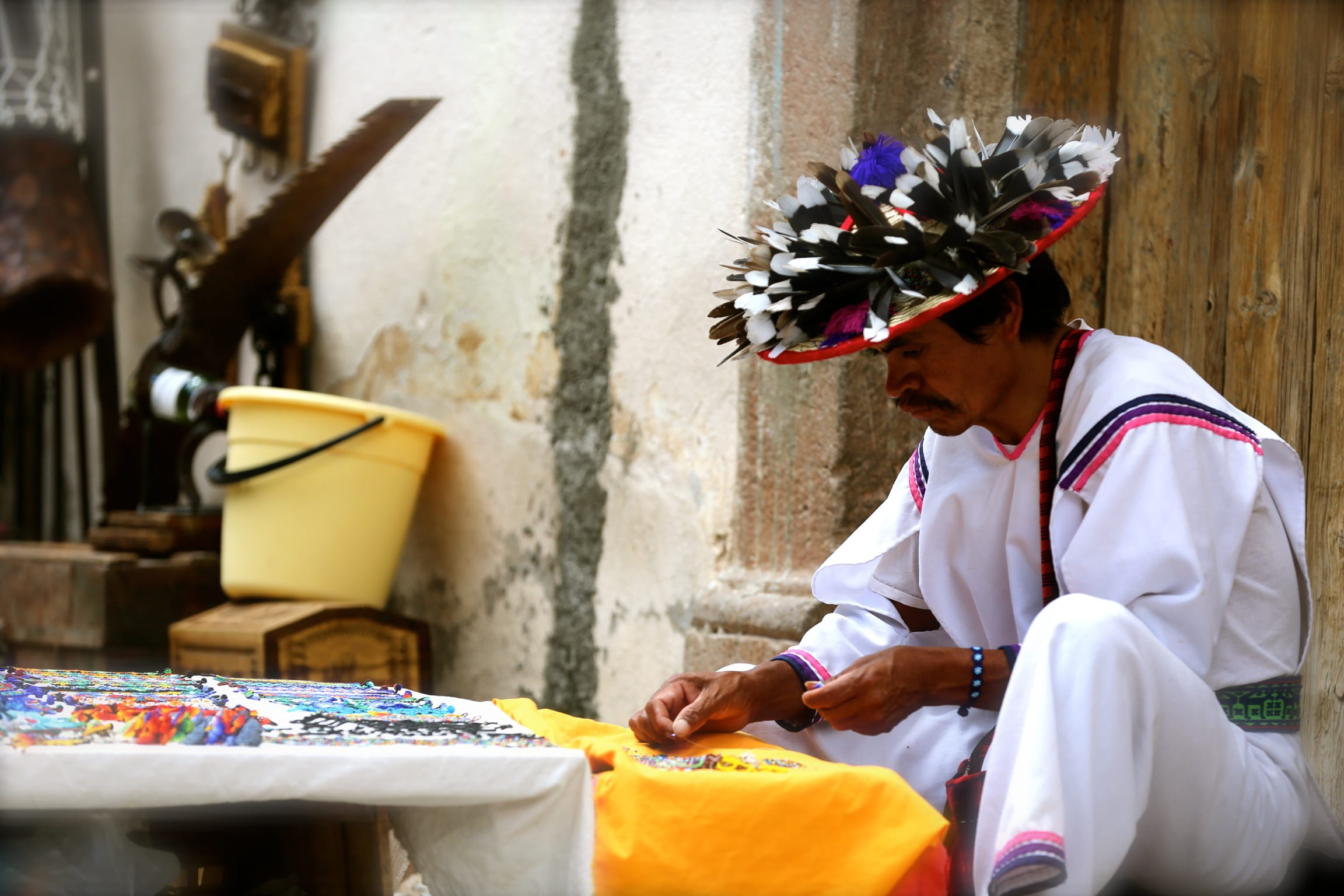 man, skill, adult, creativity, art, artist, huicholes, small business, saw, experience, culture, traditional clothing, clothing, accessories, colorful, HD Wallpaper