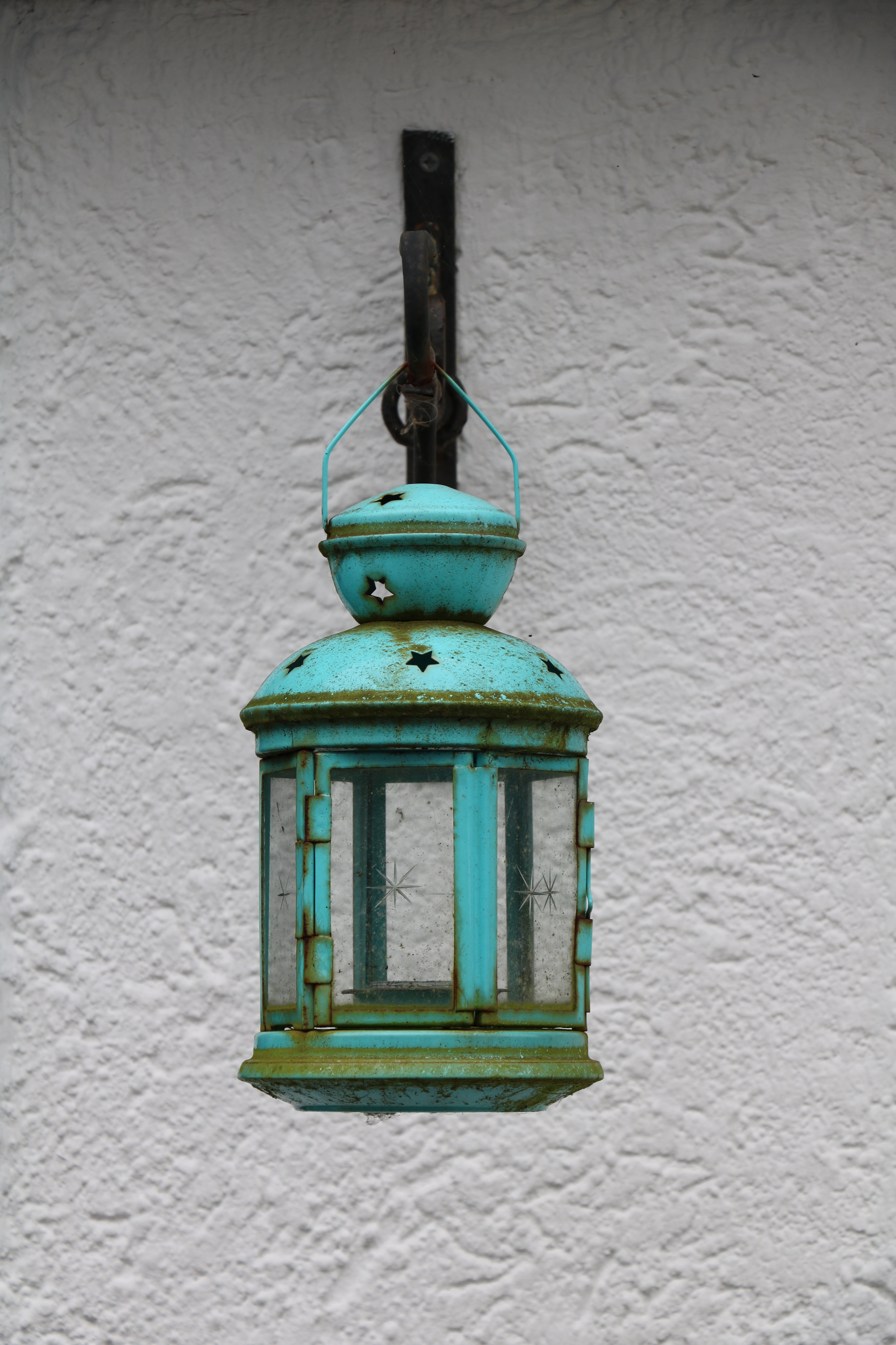 pattern, green color, day, lamp, connection, lighting equipment, 5K, wall, lantern, no people, hanging, turquoise, teal, wall - building feature, decoration, Phone HD Wallpaper