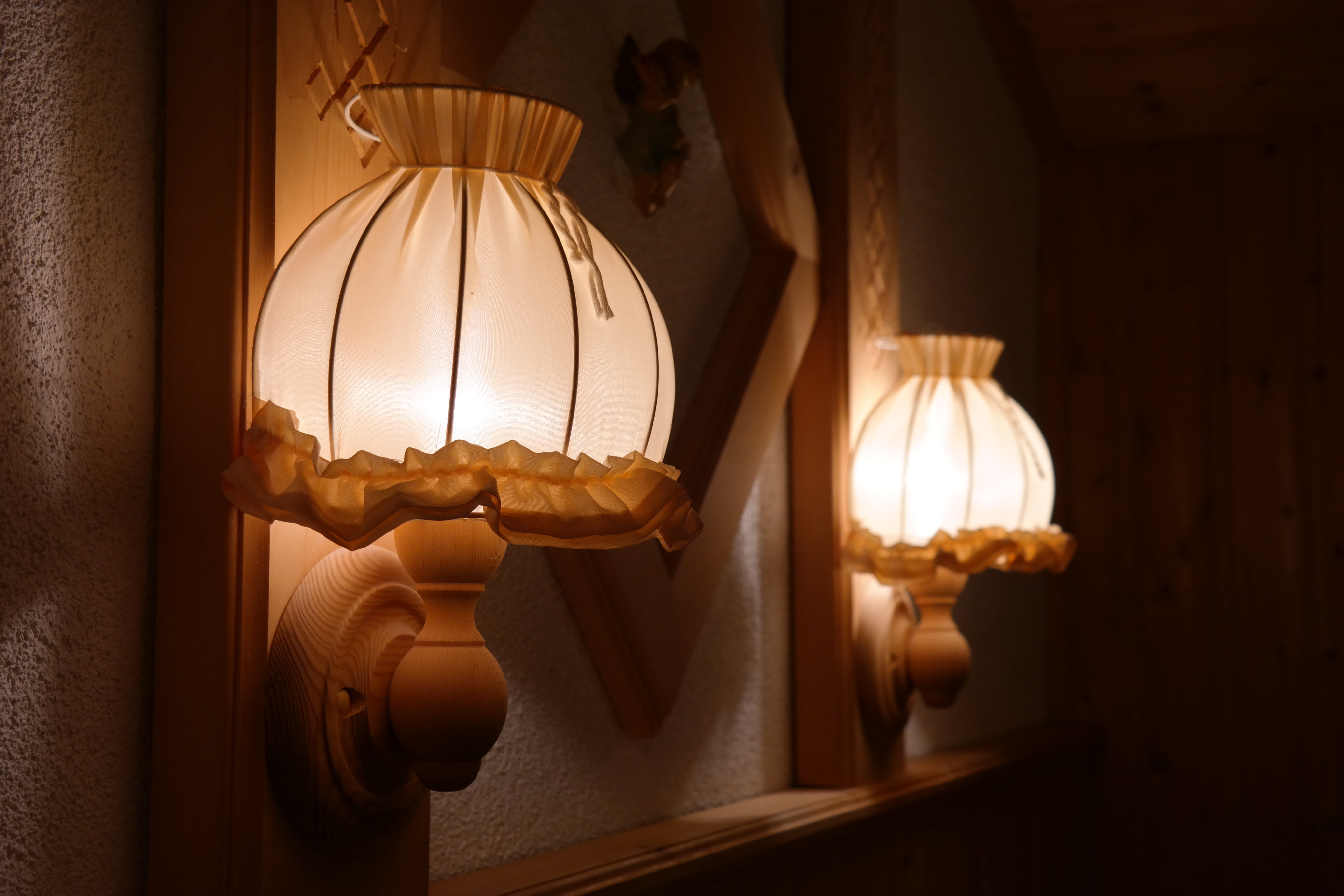 close-up, indoors, lamps, bulbs, interior design, sconce, wall lamp, electricity, illuminated, 5K, dark, bedroom, lamp shade, two, domestic room, electric lamp, HD Wallpaper