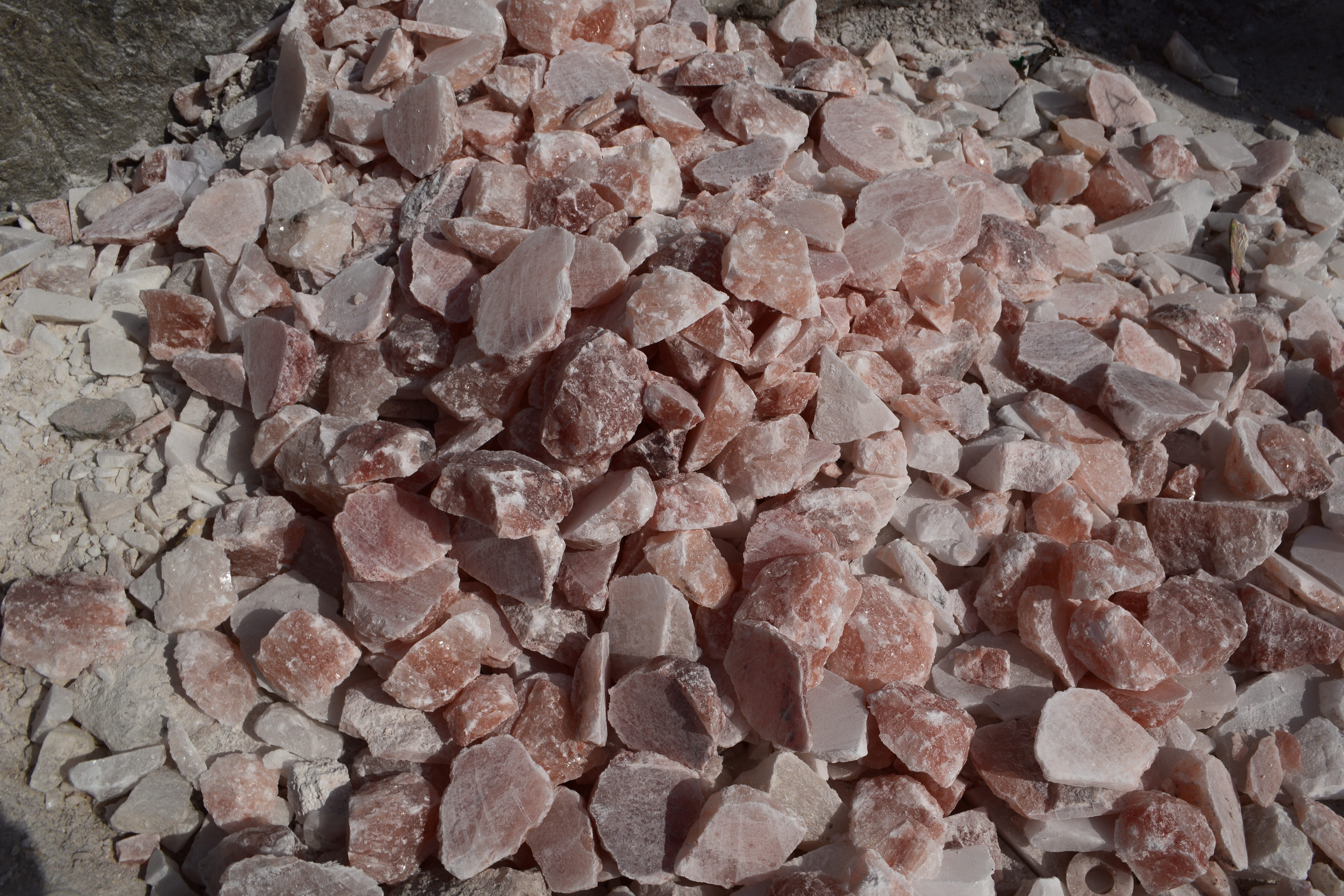 mountain, freshness, cutting, crystal, rough, pakistan, mineral, pakistani, large group of objects, salt, food and drink, lots of rock salt, high angle view, HD Wallpaper