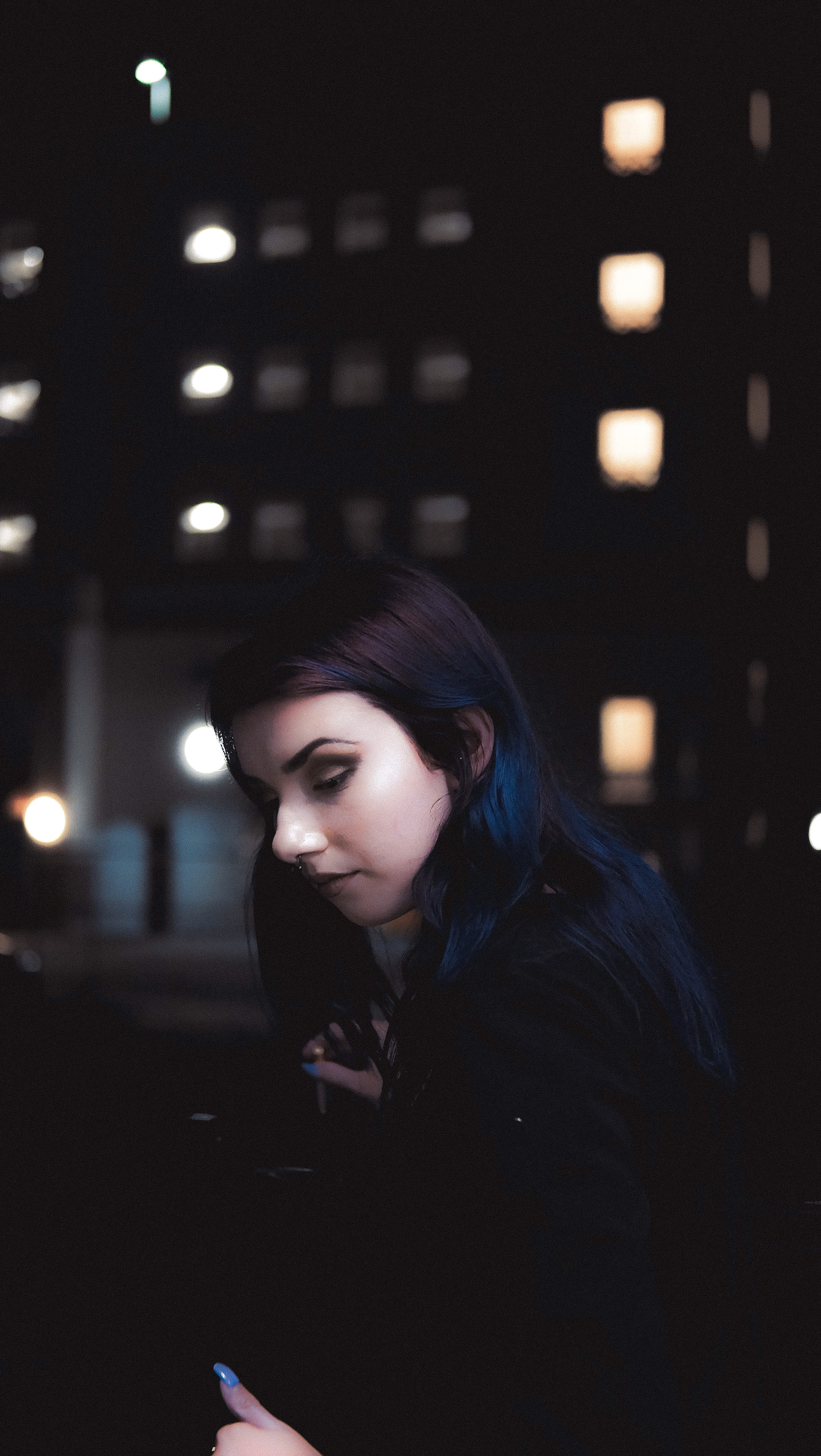 young adult, simple, contemplation, hairstyle, city, lifestyles, illuminated, young women, lost, 4K, casual clothing, indoors, hair, adult, beautiful woman, Phone HD Wallpaper