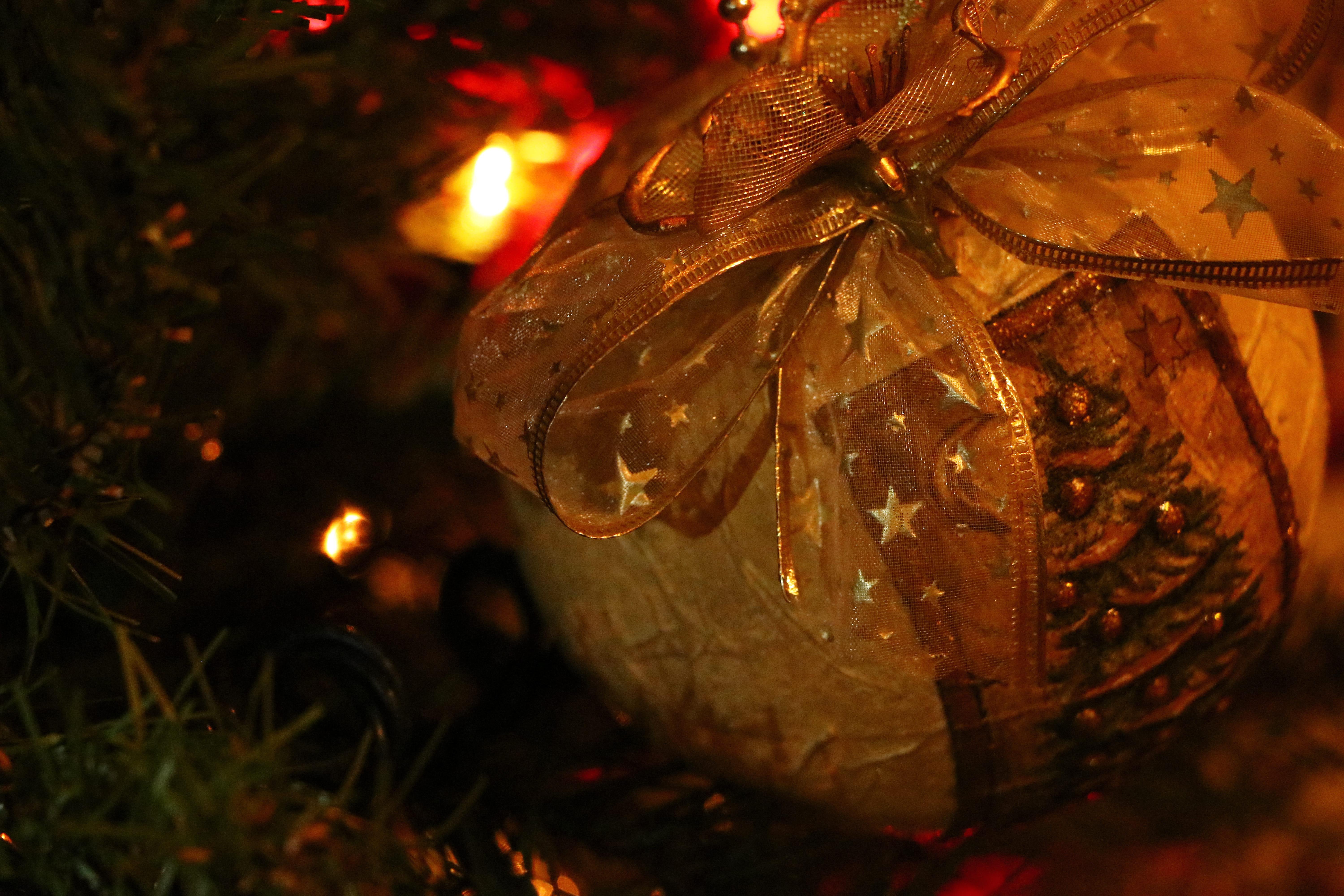 christmasball, decoration, christmas lights, selective focus, holiday - event, night, 5K, tree, christmas decoration, ciudad lerdo, gift, mexico, no people, HD Wallpaper