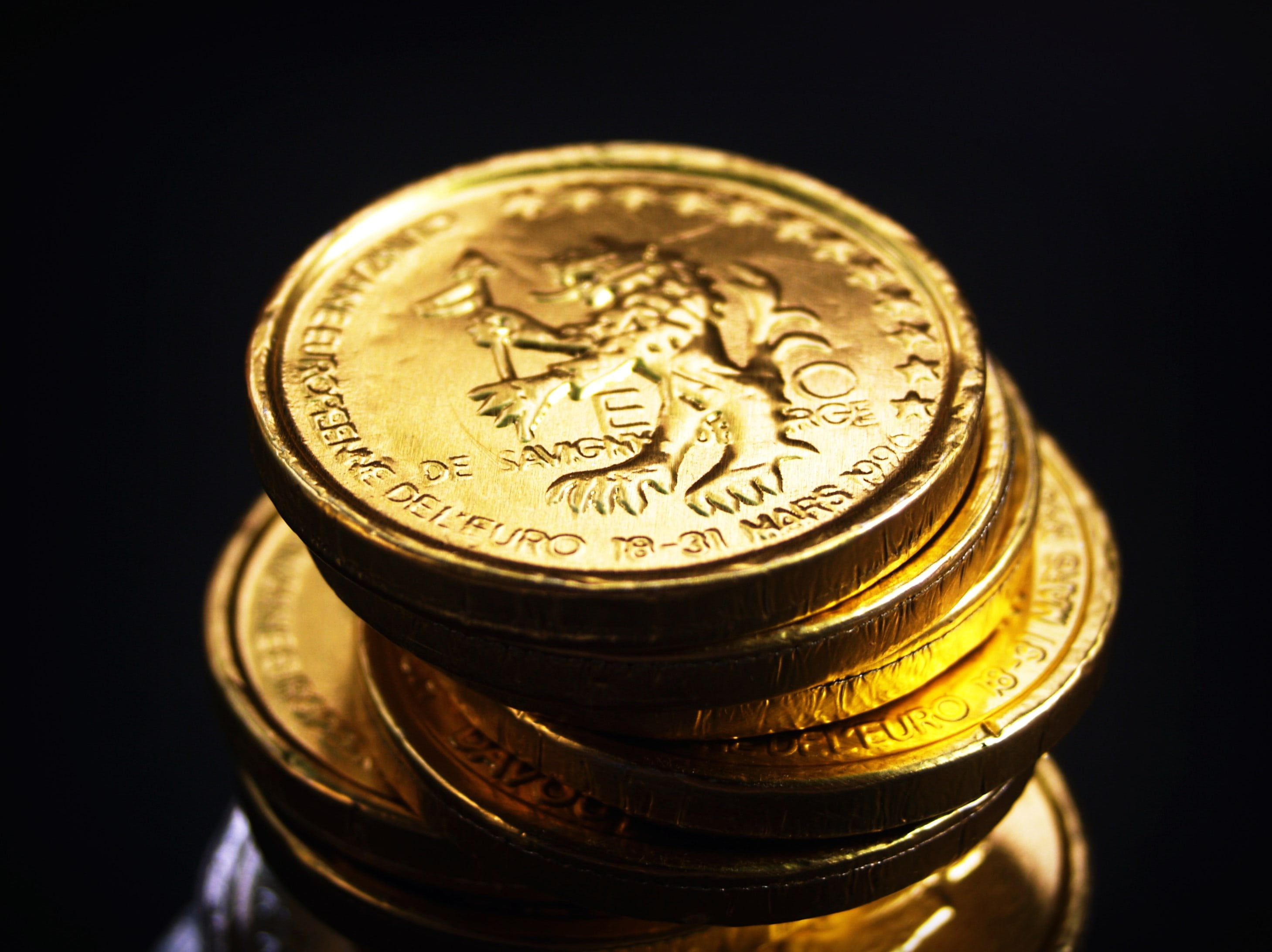 diagram, level, economy, column, gold colored, photo, change, money, isolated, no people, luxury, success, saving, number, object, rate, banking, wealth, HD Wallpaper