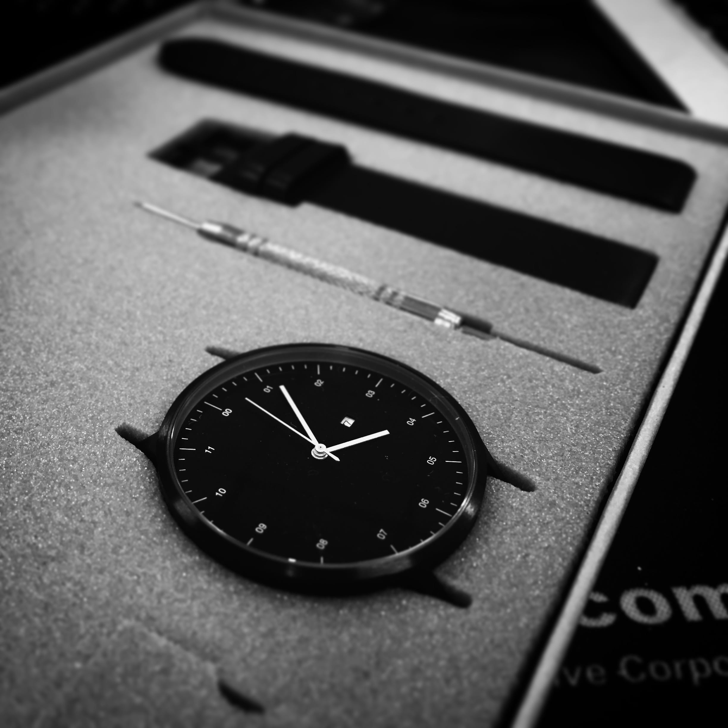 selective focus, no people, watch, number, accuracy, clock face, geometric shape, instrument of time, sport, watch face, close-up, time, technology, old-fashioned, Phone HD Wallpaper