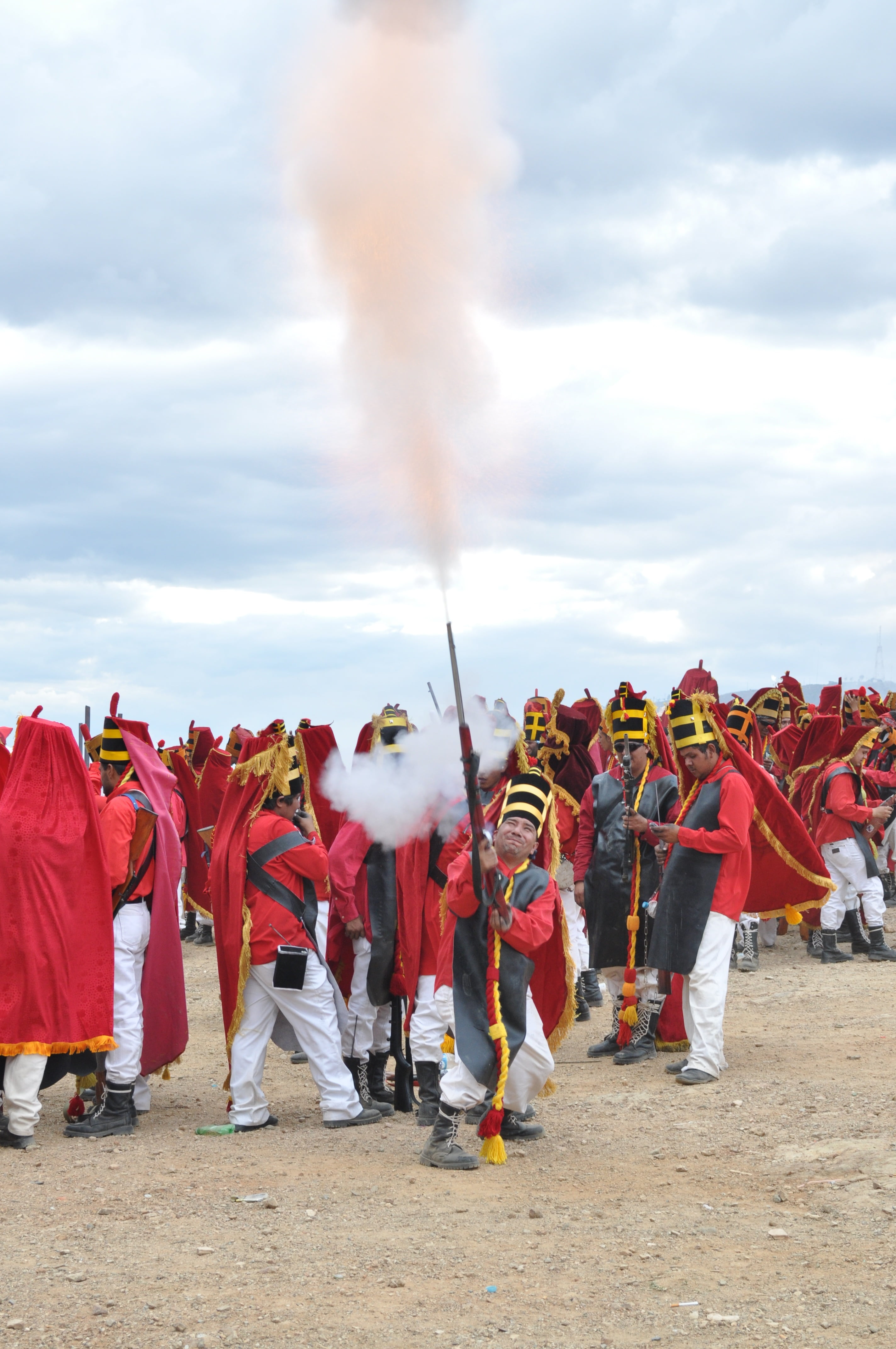 crowd, zacatecas, pyrotechnics, fire, fires get, clothing, moors, traditional clothing, men, 4K, sky, celebration, gunpowder, lifestyles, festival, smoke - physical structure, Phone HD Wallpaper