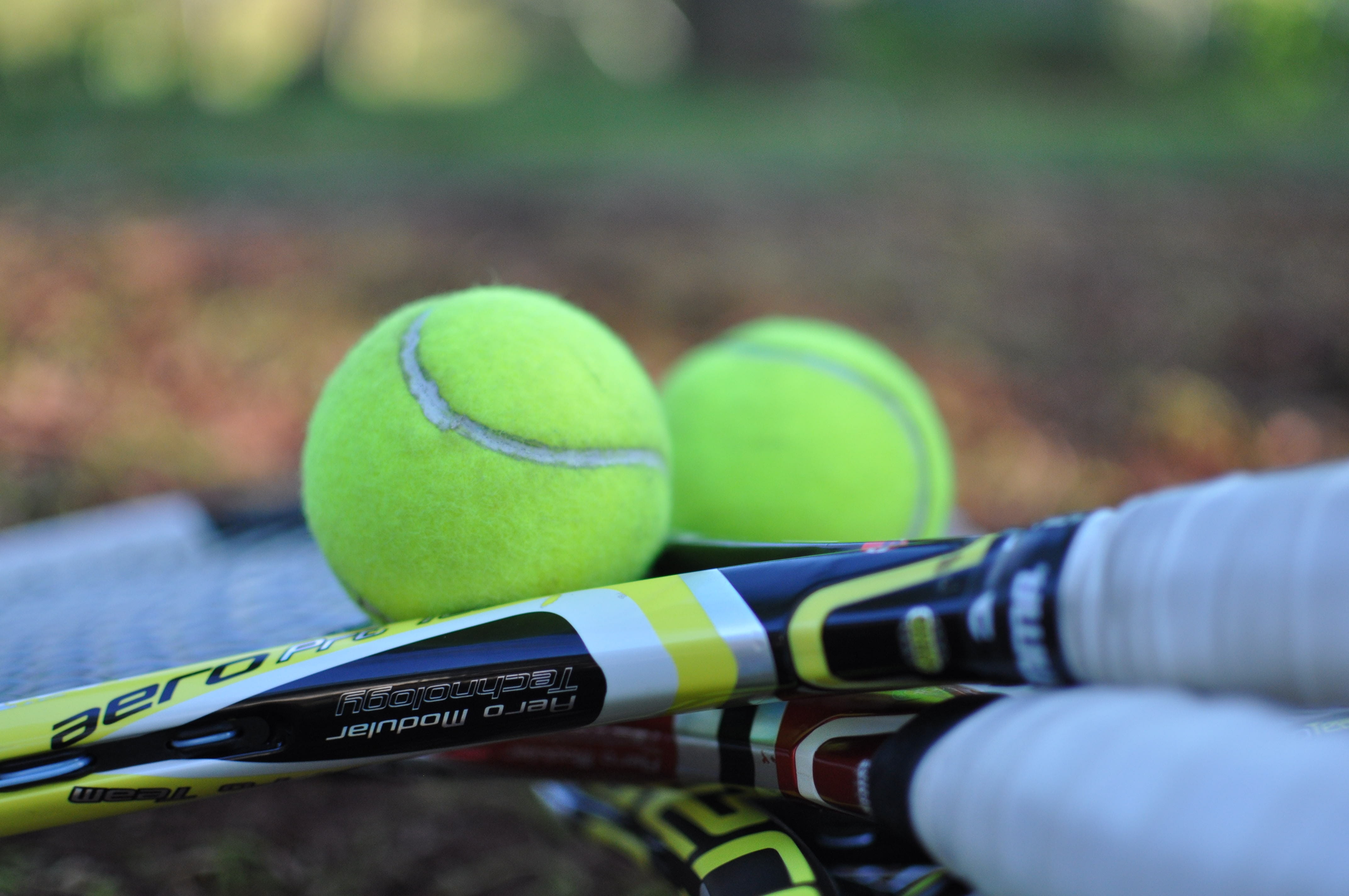 human hand, ball, tennis, hand, 4K, court, focus on foreground, sports, close-up, balls, low section, day, leisure activity, wristband, human body part, HD Wallpaper