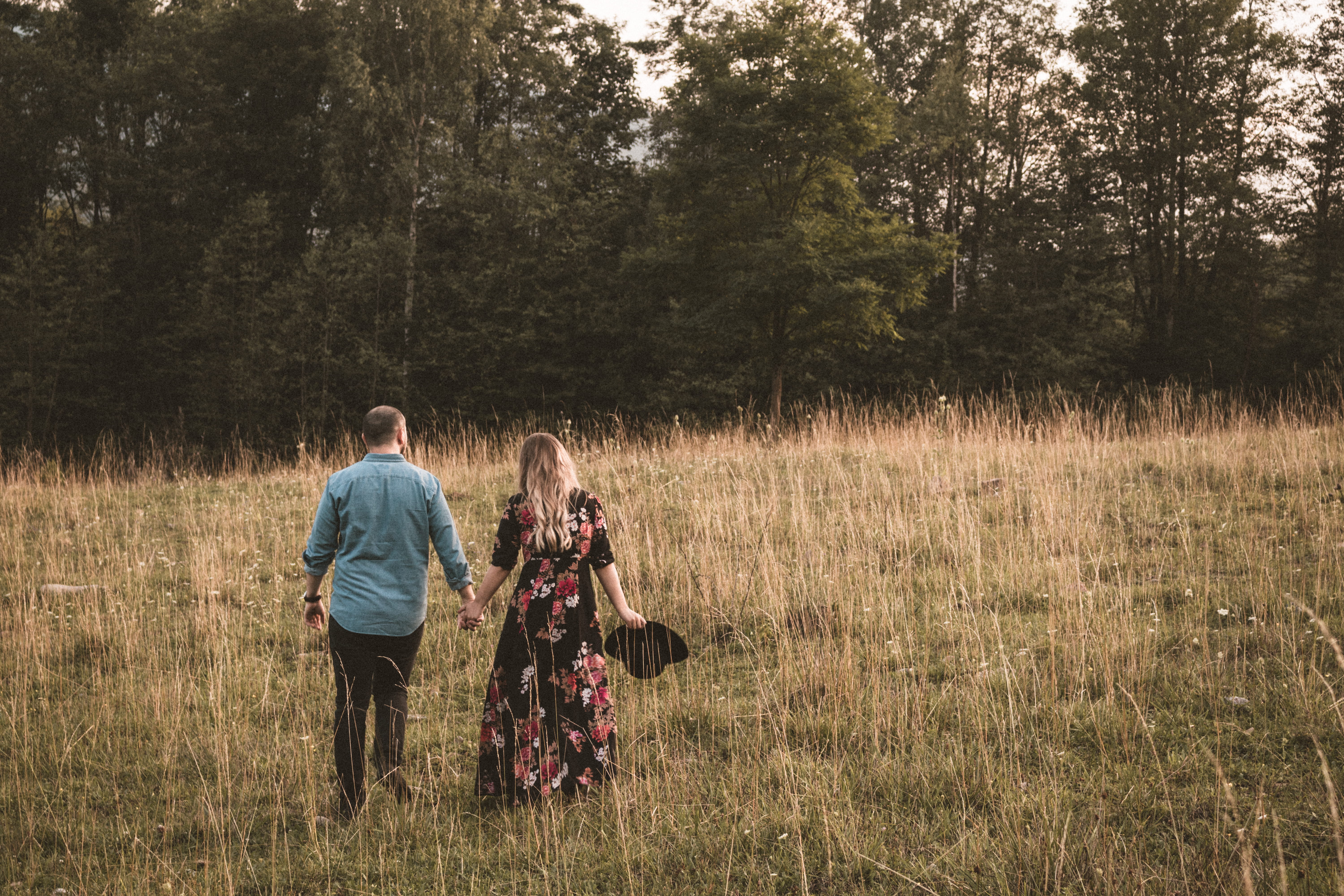real people, hunedoara county, bonding, plant, rear view, love, women, leisure activity, nature, daughter, happy, marriage, females, laughter, 5K, happiness, HD Wallpaper