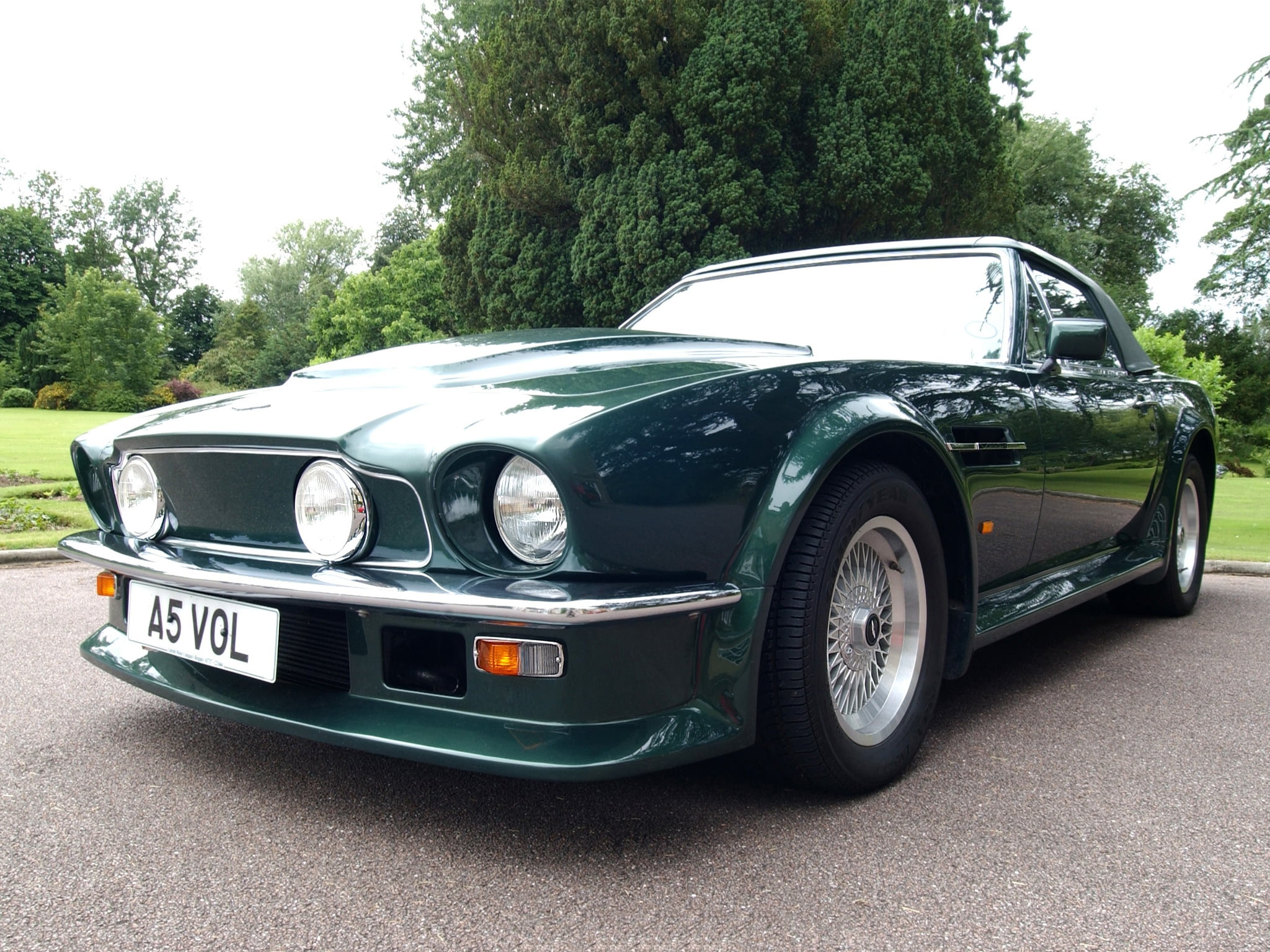 modern, stationary, aston martin, speed, car, land Vehicle, sport, green color, mode of transportation, convertible, travel, outdoors, shiny, vintage Car, HD Wallpaper