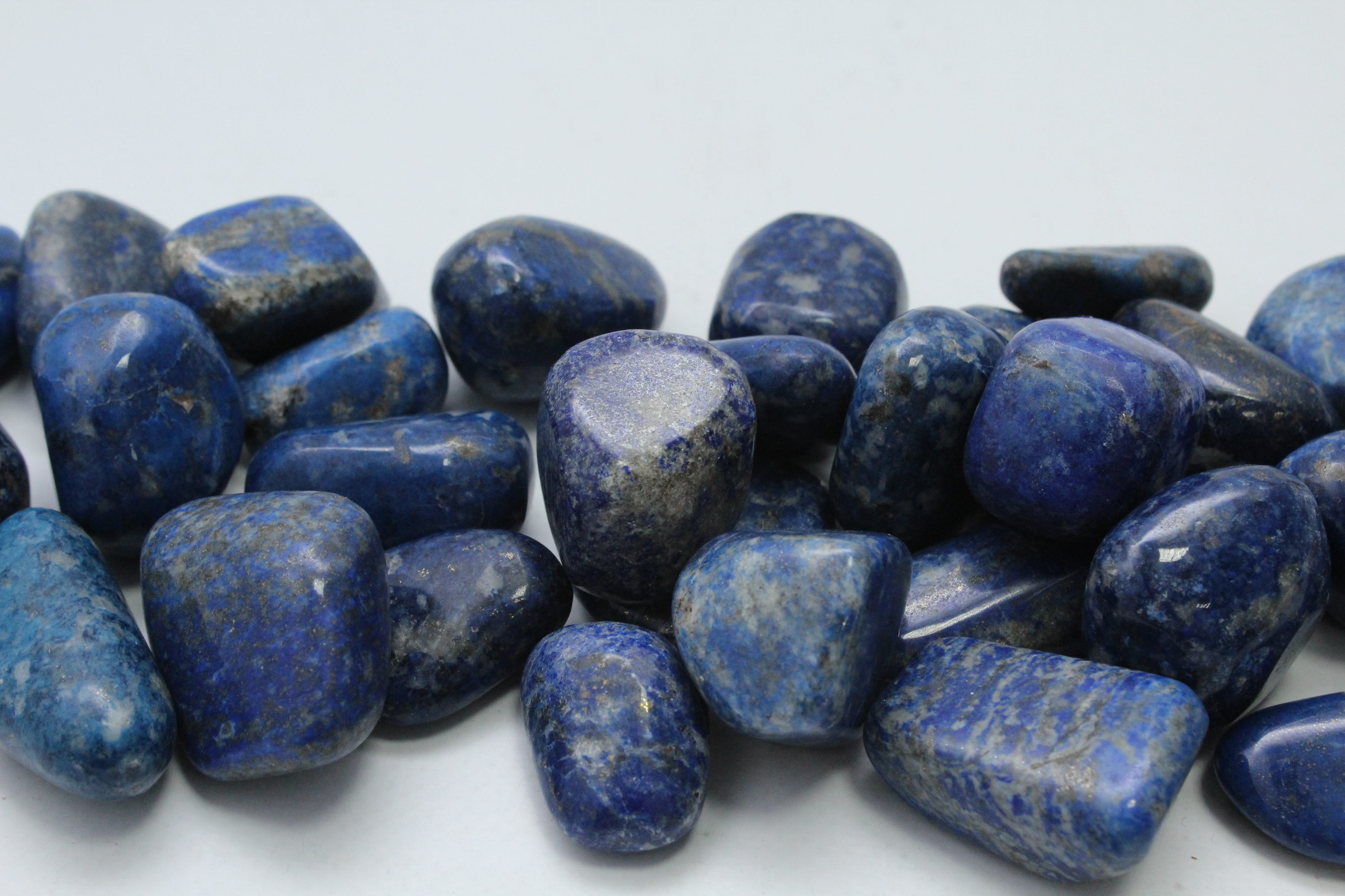shape, lapis lazuli, lapislazuli, stone, rock, indoors, fruit, solid, minerals, cure, close-up, pebble, no people, stones, black color, large group of objects, HD Wallpaper