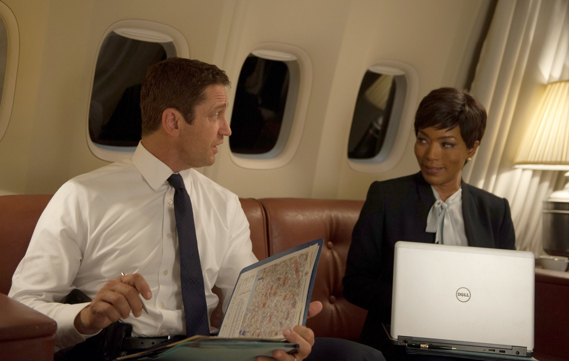 Gerard Butler, 1080P, London Has Fallen, Movie, Angela Bassett, Mike Banning, Lynne Jacobs, HD Wallpaper