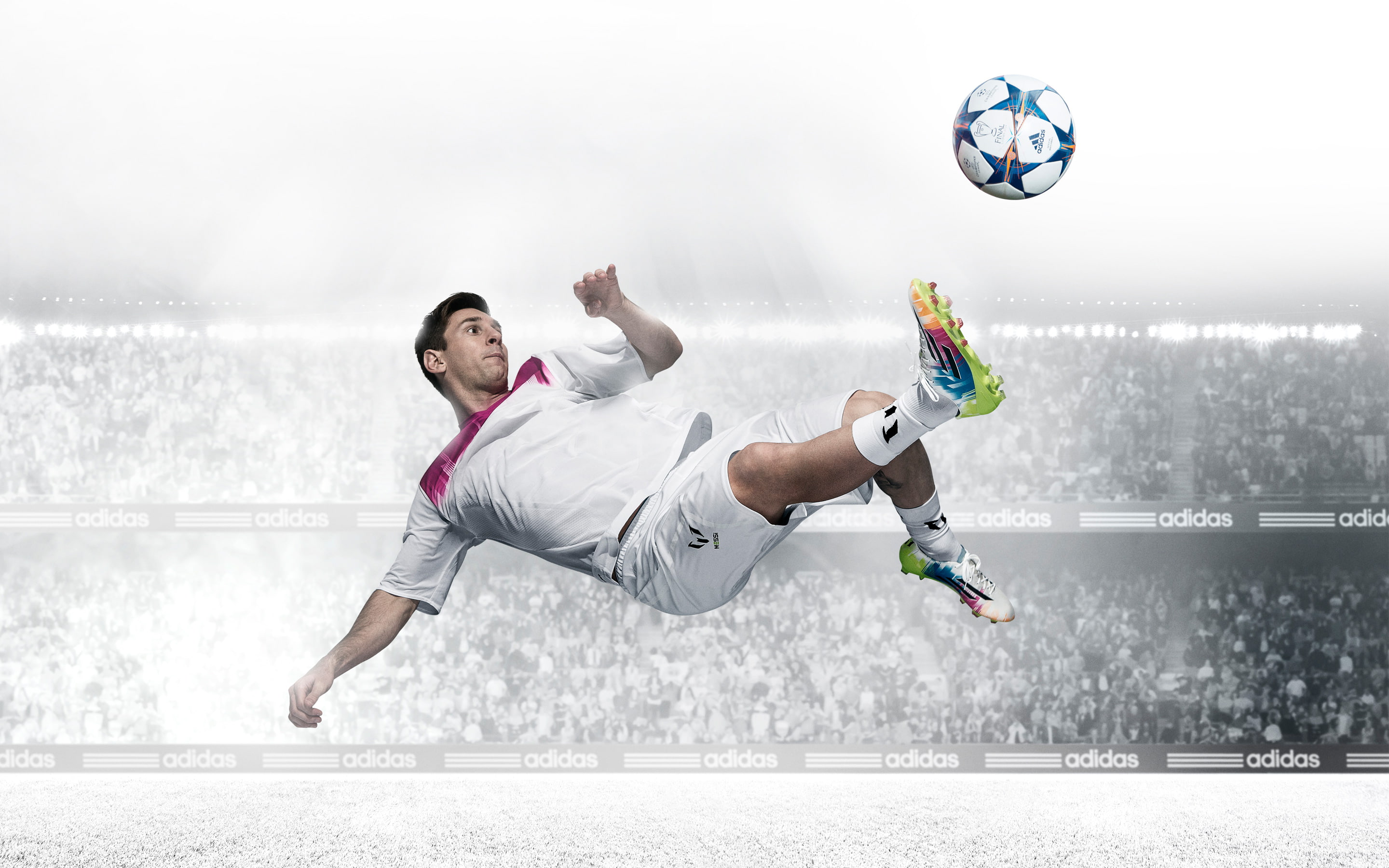 exercising, men, males, adult, young adult, side view, Football, vitality, human arm, healthy lifestyle, full length, mid adult, sport, people, Lionel, HD Wallpaper