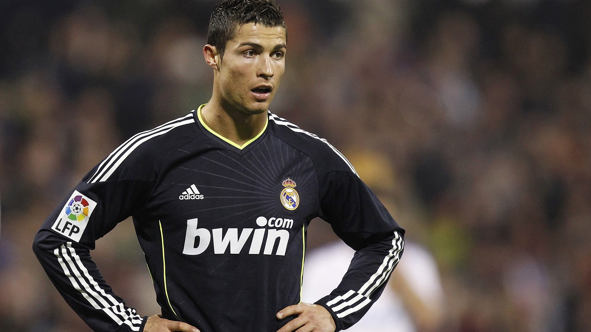 ronaldo, looking away, standing, handsome, portrait, sport, uniform, focus on foreground, adult, cristiano, Cristiano Ronaldo, security, sportsman, soccer, HD Wallpaper