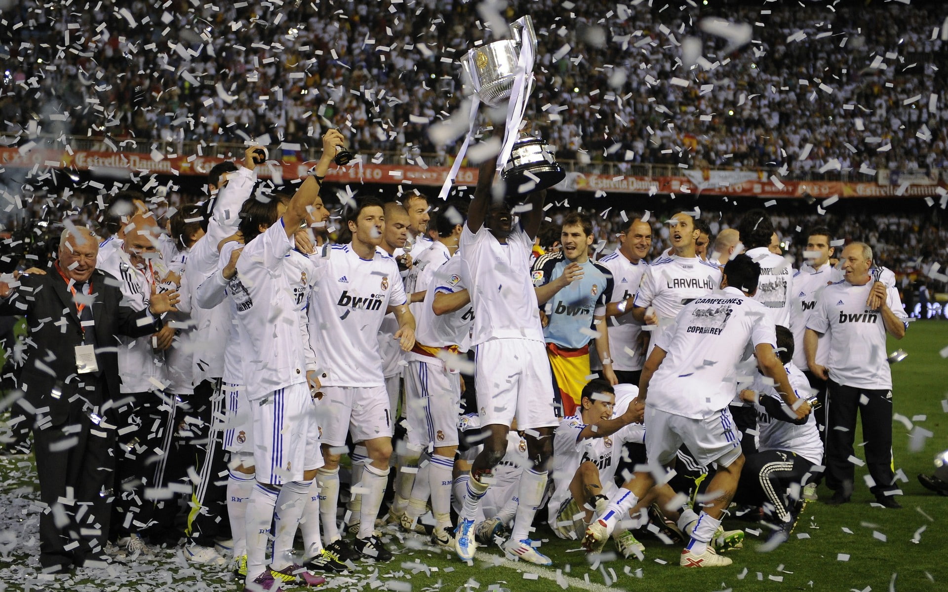 x, madrid, hd, art, cristiano, 1080P, iker, casillas, xabi, ronaldo, Real, football, alonso, sports, soccer, HD Wallpaper