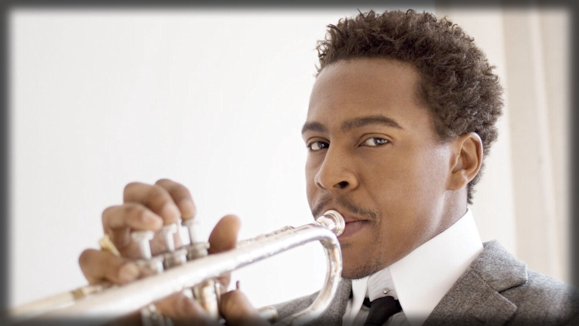 1080P, look, ethnic, roy hargrove, success, confidence, portrait, brass instrument, looking, males, professional Occupation, trumpet, lifestyles, part Of, HD Wallpaper