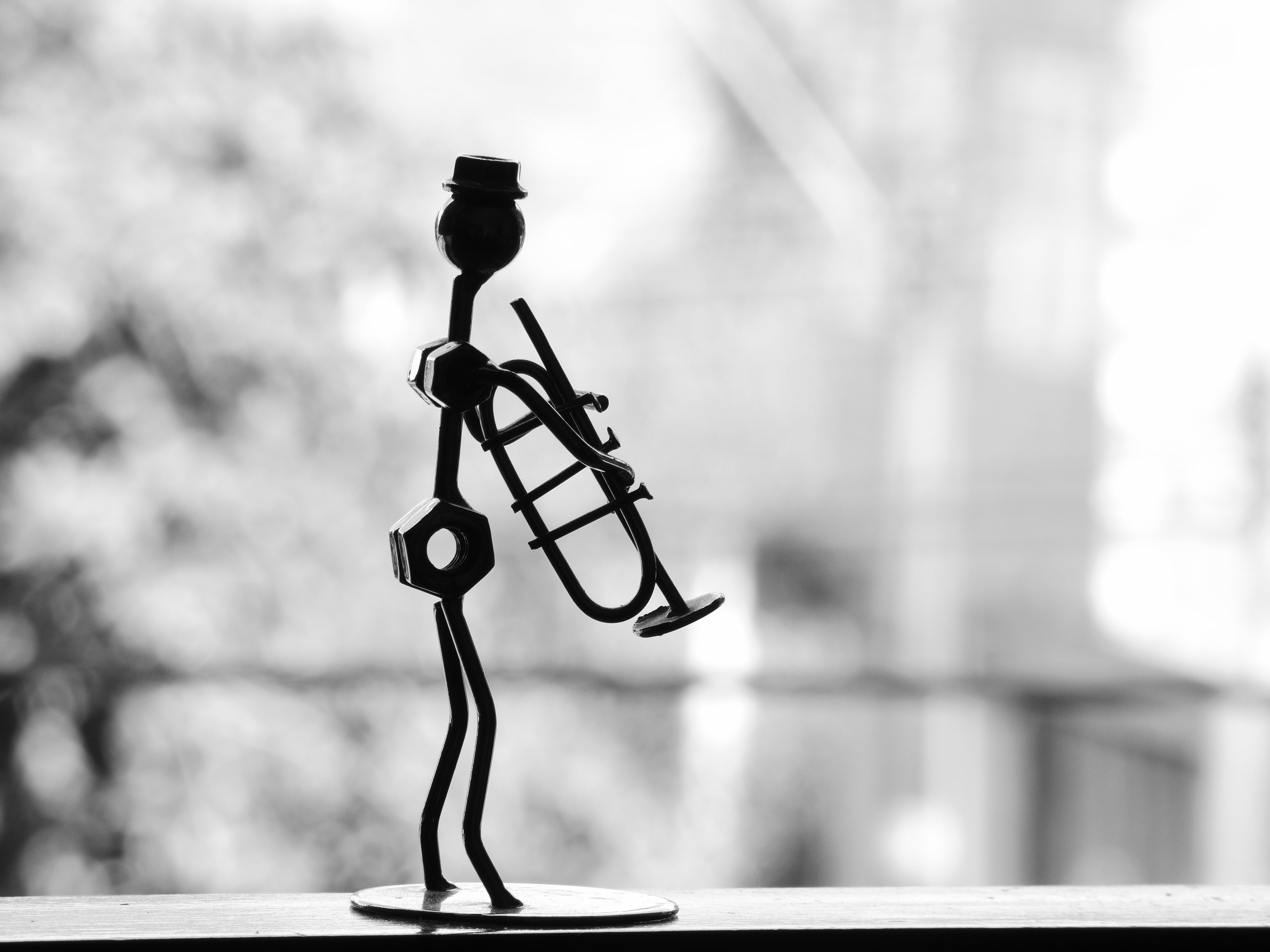 statue, day, creativity, built structure, outdoors, artwork, still life, holding, scrap, design, connection, pipe, close-up, architecture, 4K, lighting equipment, HD Wallpaper