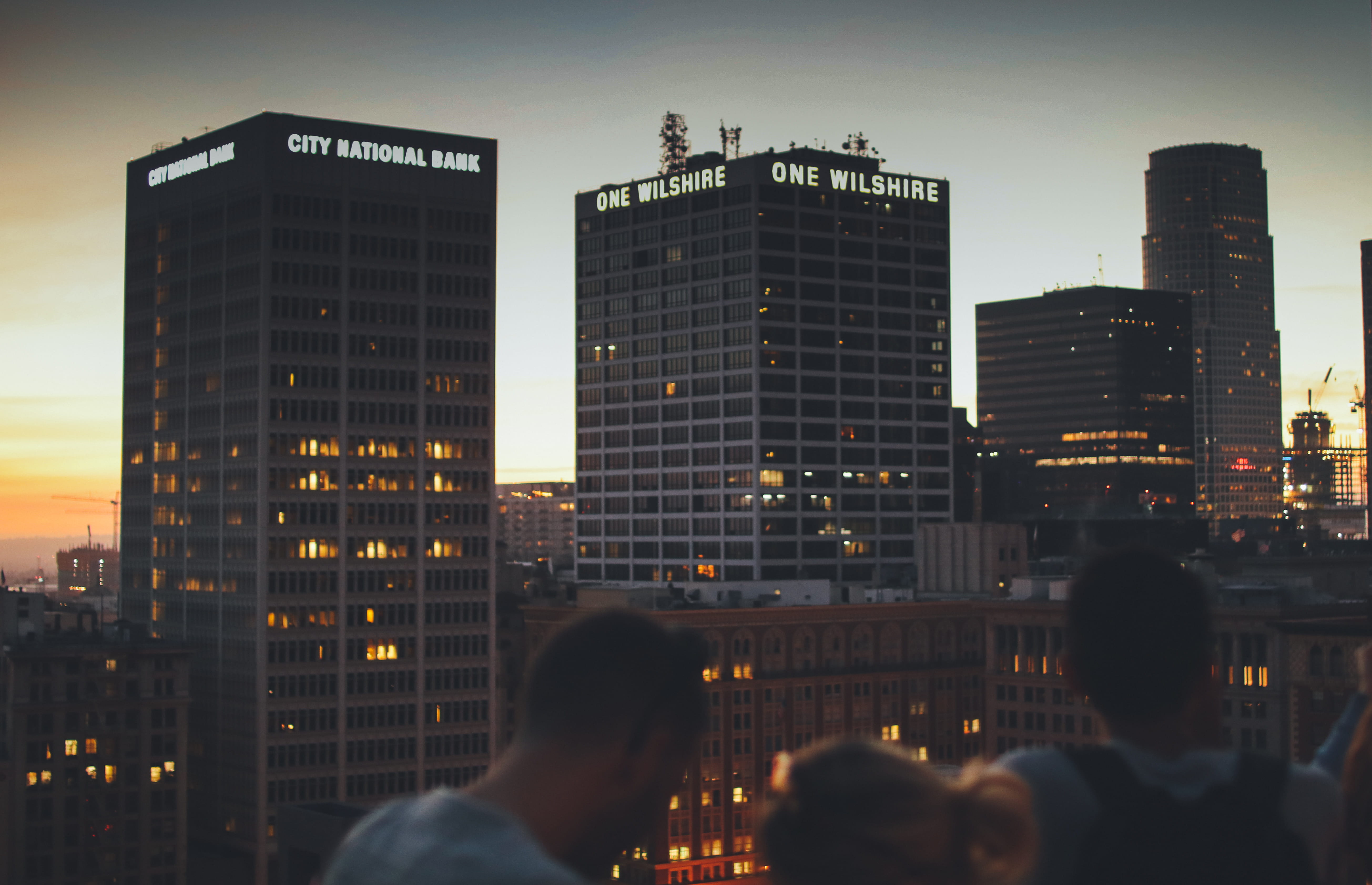 5K, architecture, group of people, united states, party, office, modern, built structure, nature, women, rooftop, illuminated, financial district, outdoors, HD Wallpaper