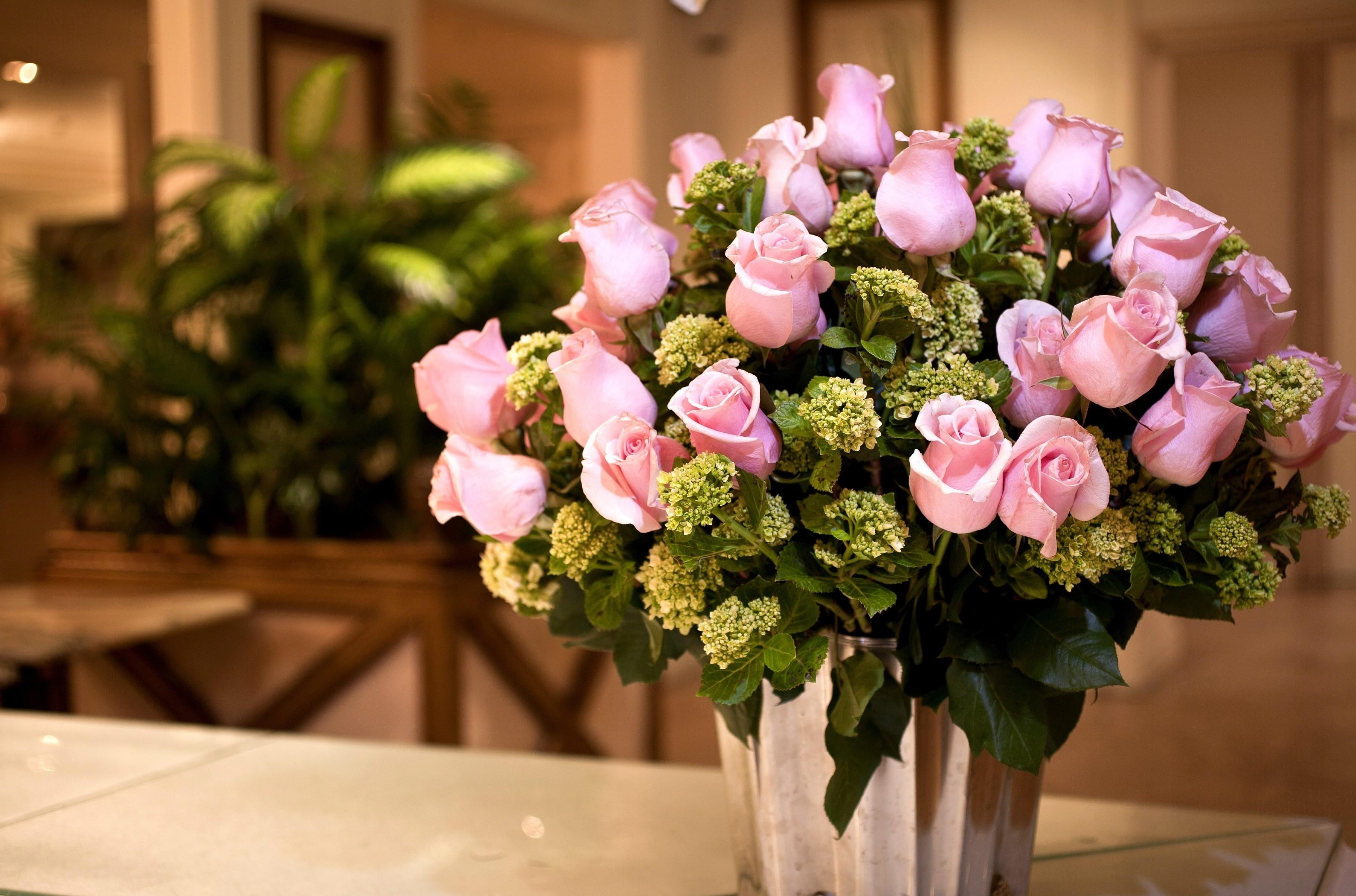 ornate, wedding, roses, elegance, rose, petal, vulnerability, beauty in nature, close-up, pink, bouquet, focus on foreground, 2K, nature, flower pot, flower Head, HD Wallpaper