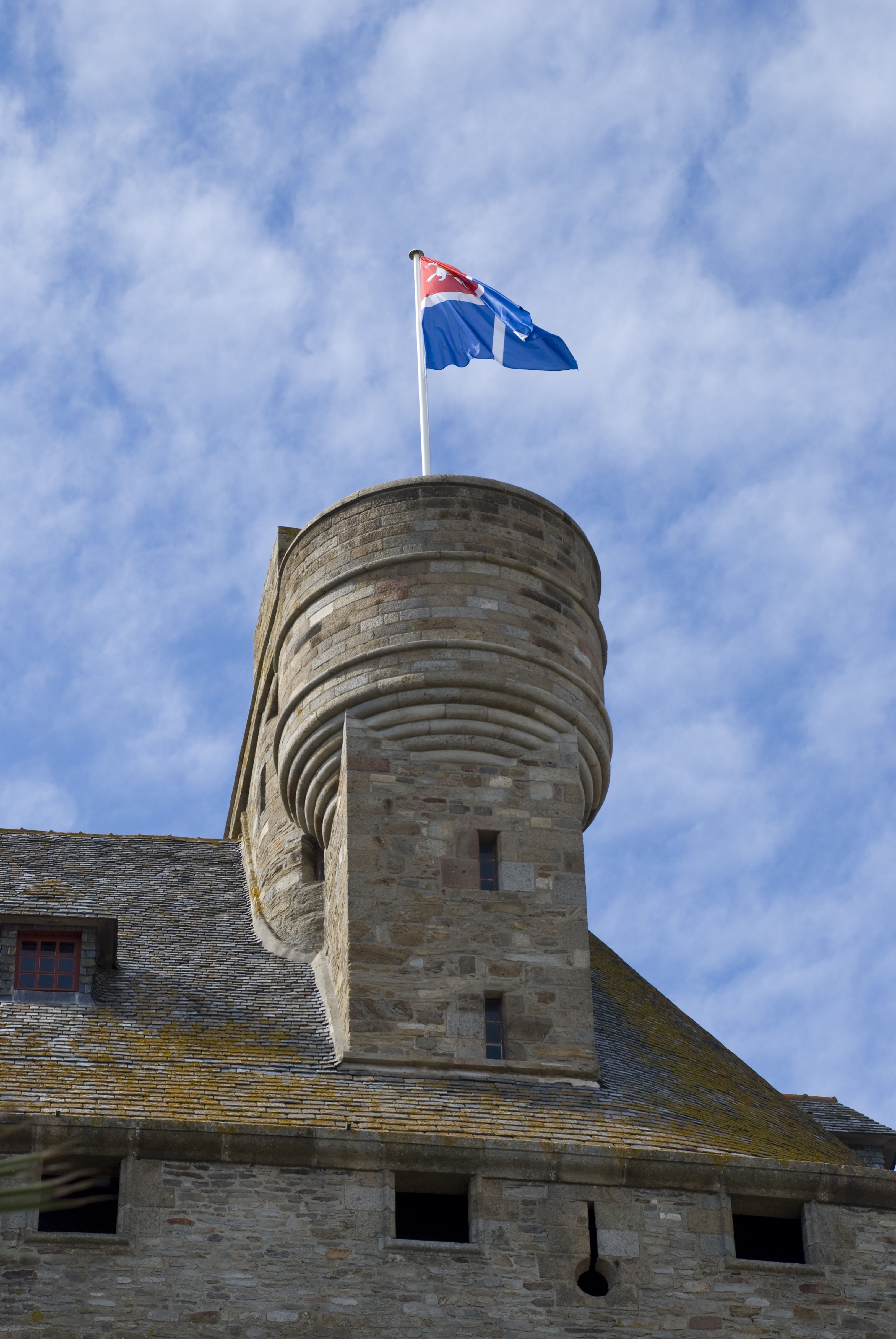 national icon, waving, france, outdoors, built structure, europe, cloud - sky, nature, english channel, architecture, sky, 4K, day, pirates, stone-built house, Phone HD Wallpaper