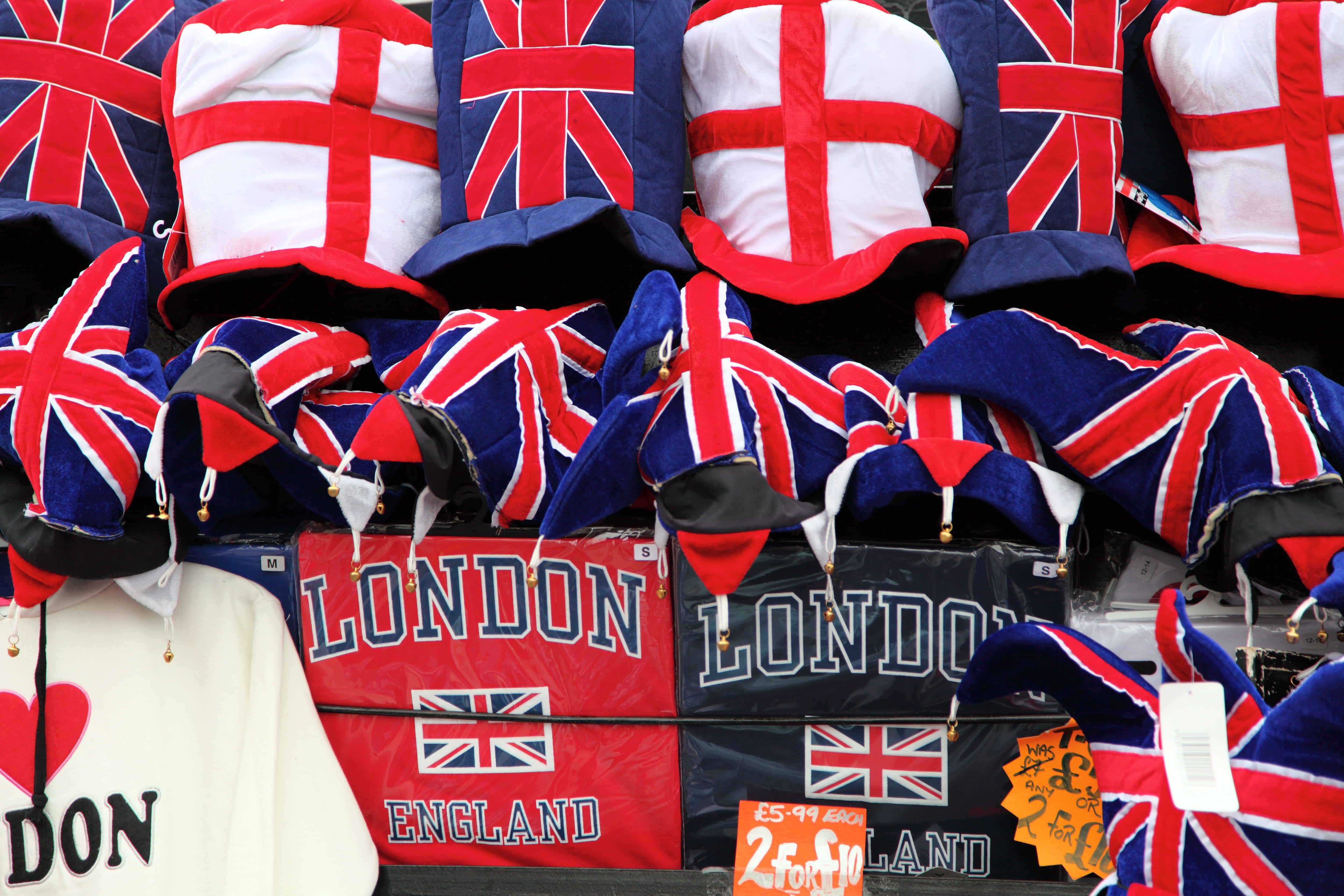 no people, 4K, independence, communication, variation, abundance, text, outdoors, tourism, t-shirt, patriotism, unity, in a row, souvenir, day, government, HD Wallpaper
