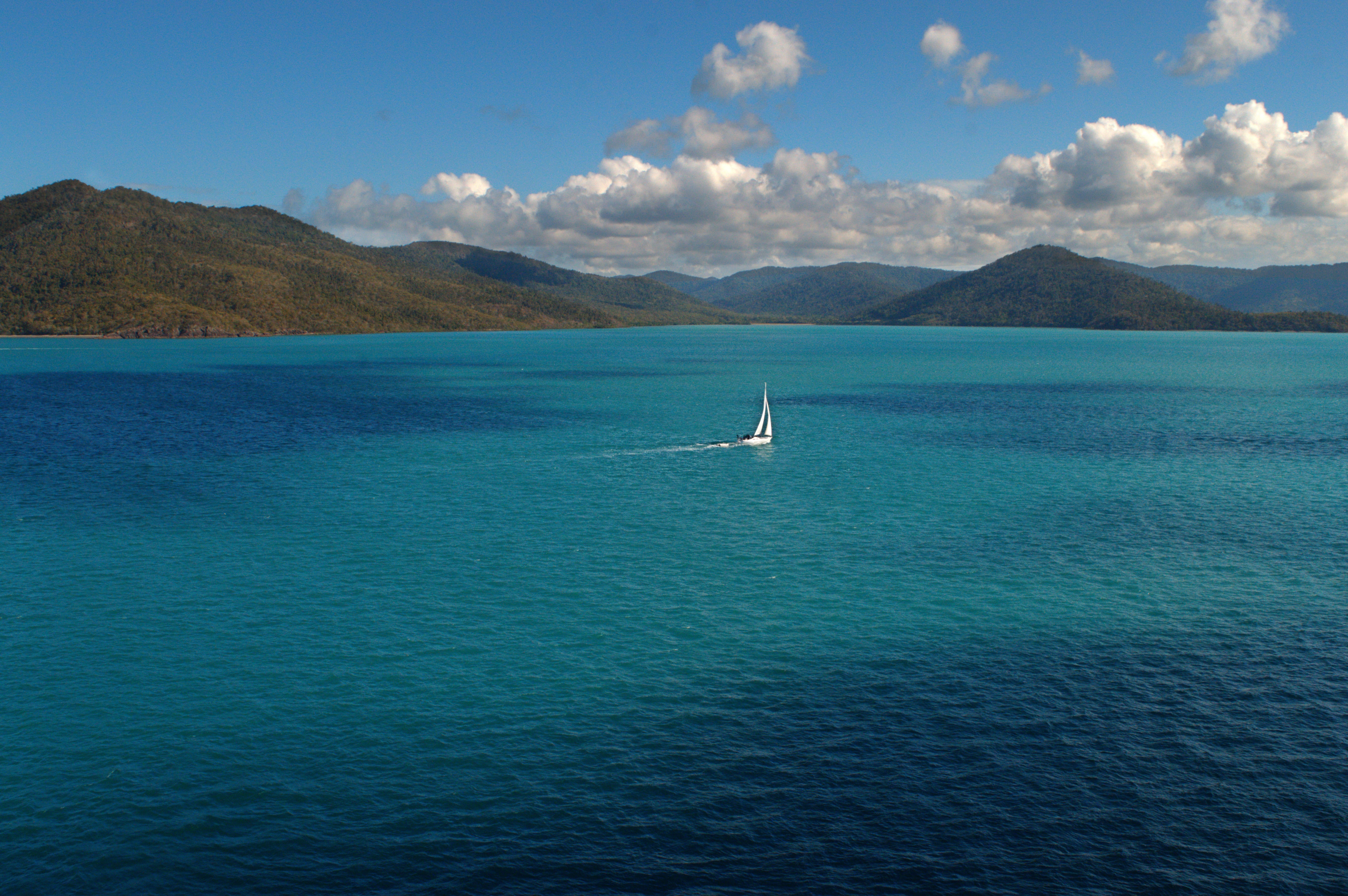 turquoise colored, yachting, blue, travel, mountain, great barrier reef, outdoors, nature, cloud - sky, luxury, tranquility, sky, day, water, sailboat, HD Wallpaper
