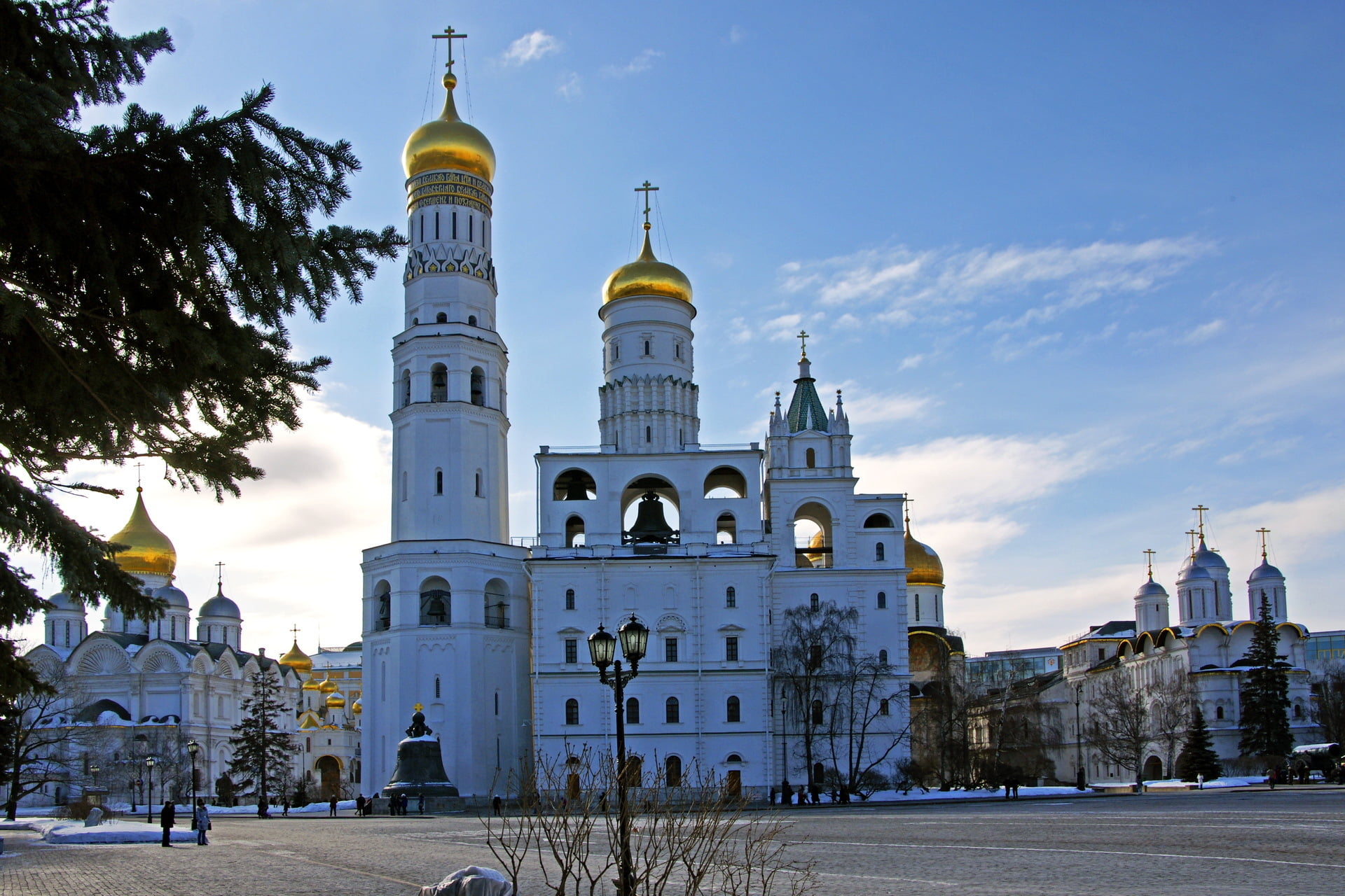 Cathedral, orthodox Church, famous Place, tower, gold, winter, incidental people, freshness, the bell tower, christianity, temple - Building, the past, HD Wallpaper