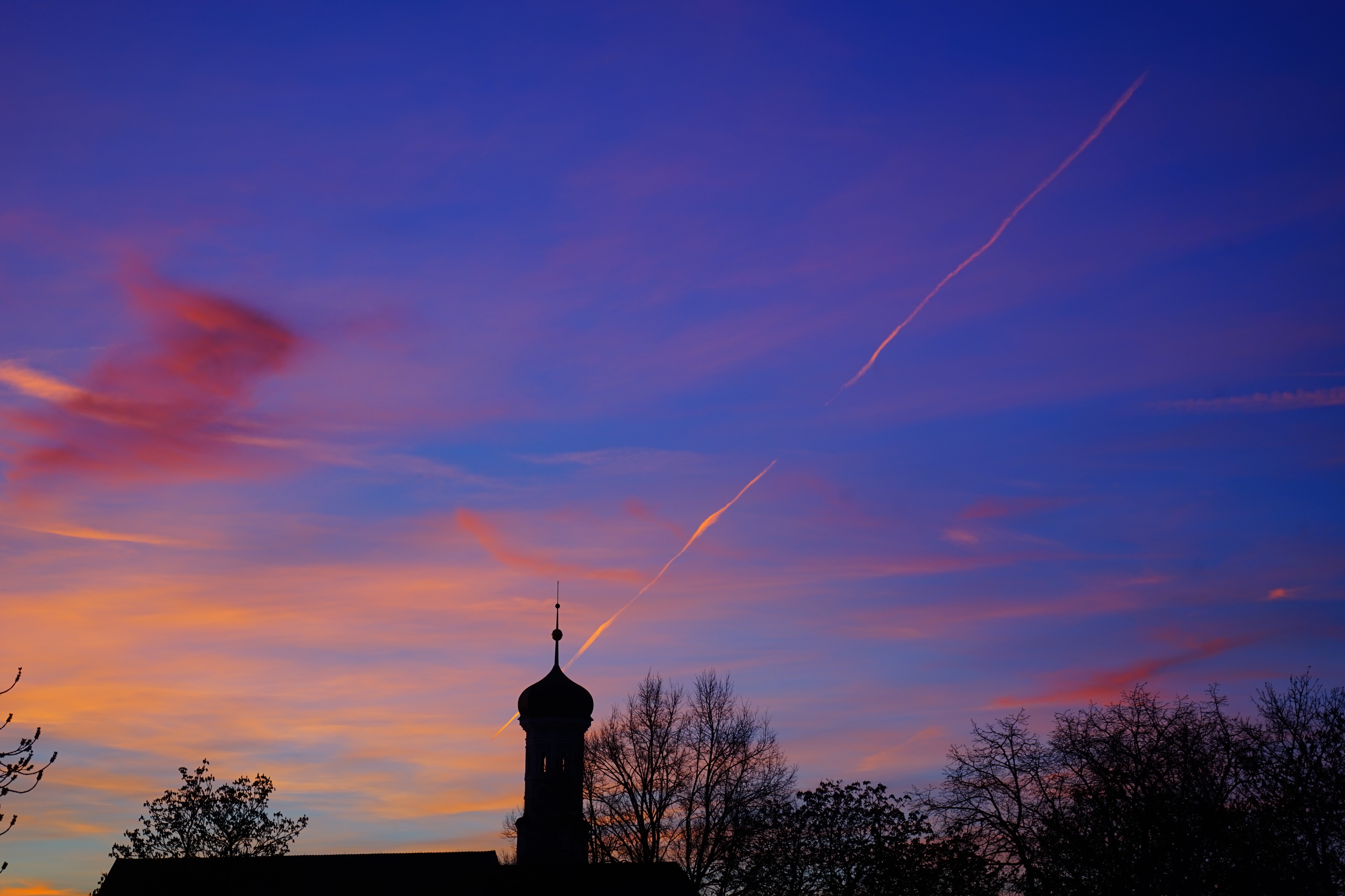 onion helm, ulm, cloud - sky, silhouette, tree, blue, color, beauty in nature, spire, tower, faith, plant, evening hour, dusk, vapor trail, 5K, turrets, HD Wallpaper