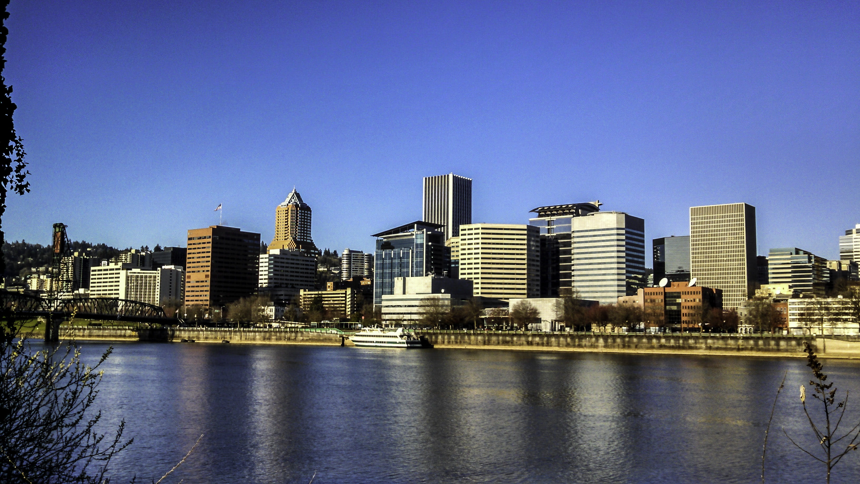 urban Skyline, water, oregon, boston - Massachusetts, building Exterior, office Building, landscape, nature, massachusetts, city, waterfront, office, city Life, HD Wallpaper