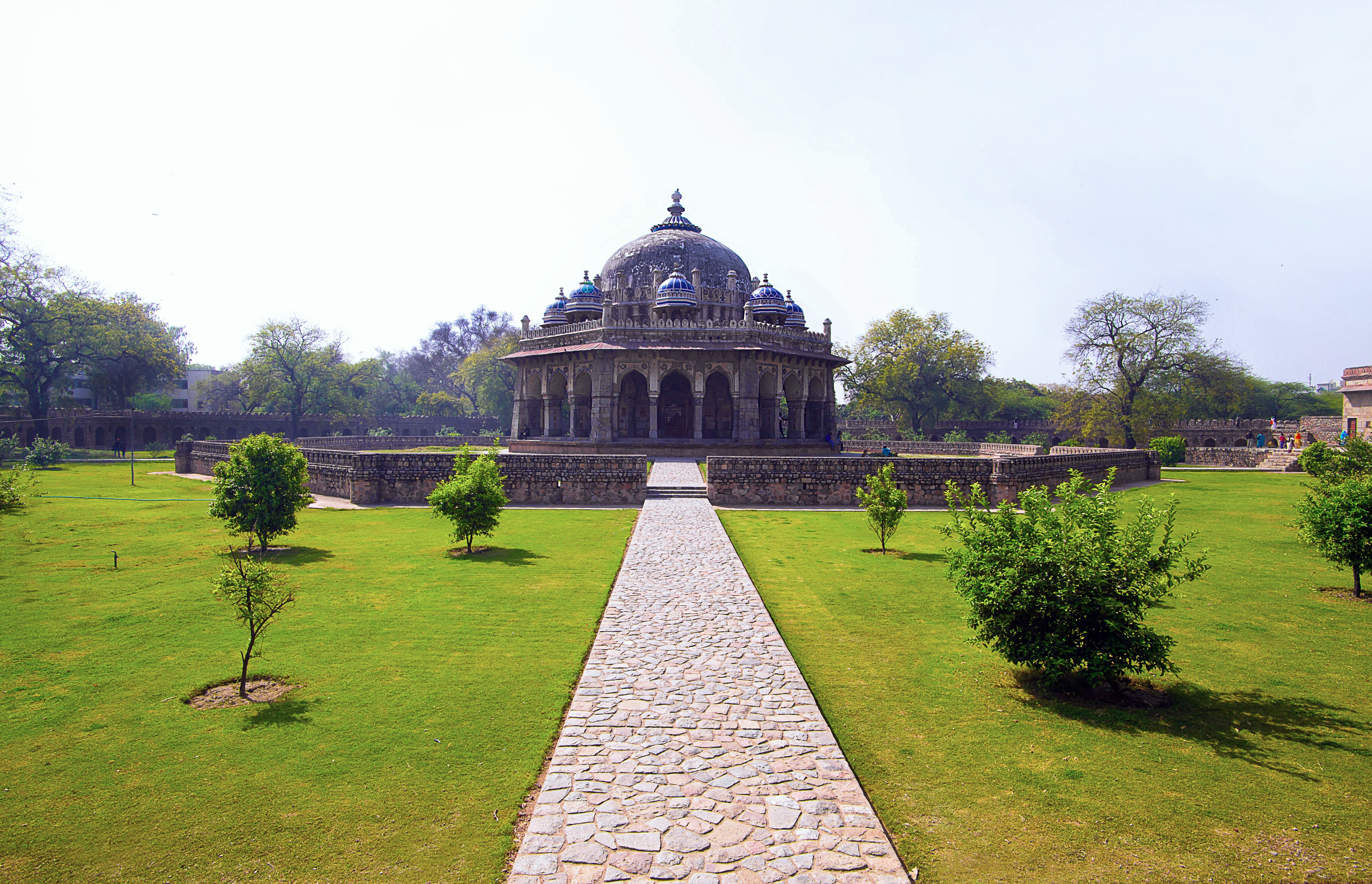 tourism, ancient civilization, tree, travel destinations, travel, fort, garden, famous Place, 5K, ornamental garden, monument, day, no people, Delhi, grass, HD Wallpaper