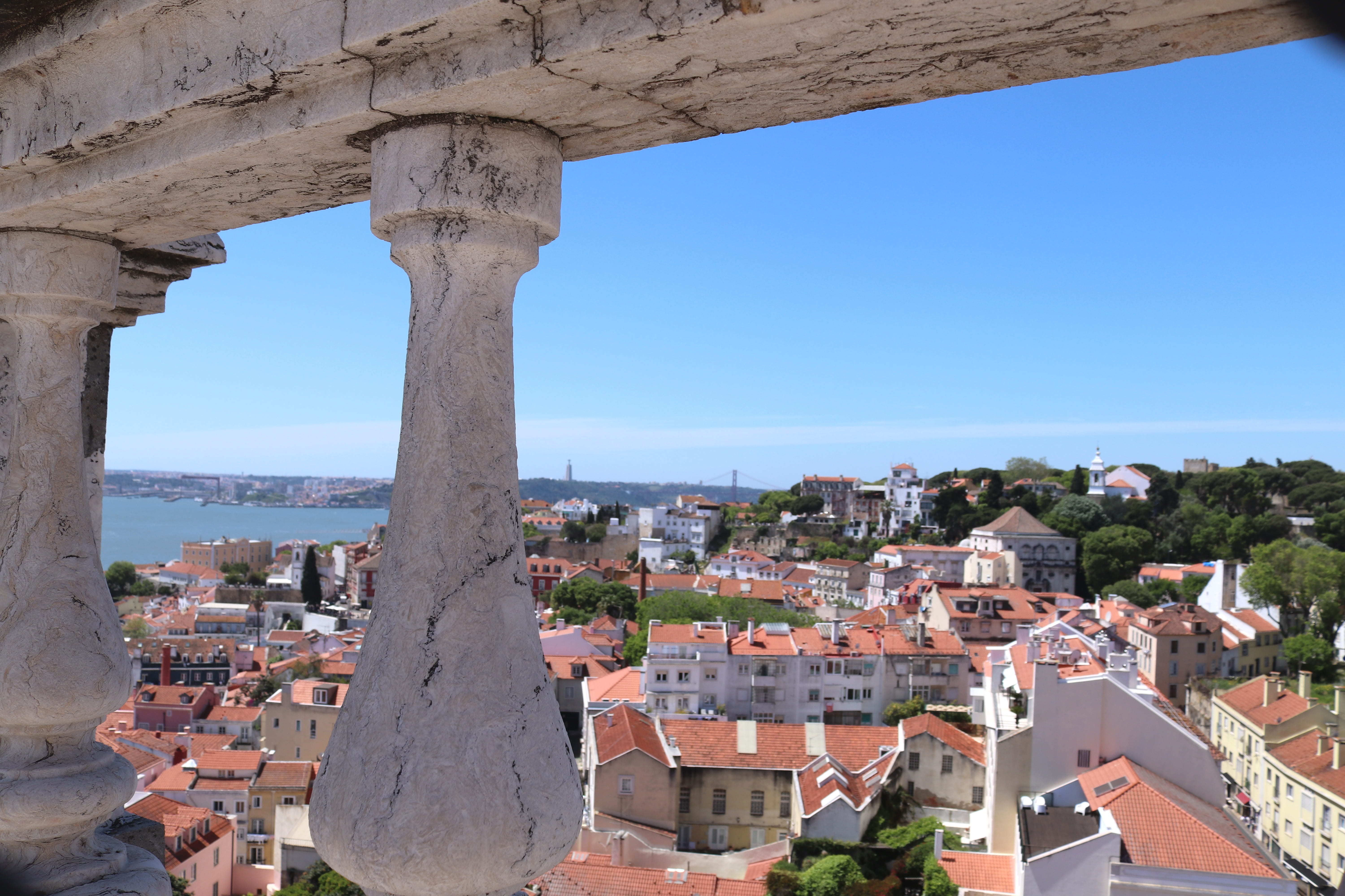 stone, crowded, built structure, architecture, lisbon, sky, daytime, blue, city, arch, history, townscape, 5K, sun, residential district, tejo, white, HD Wallpaper