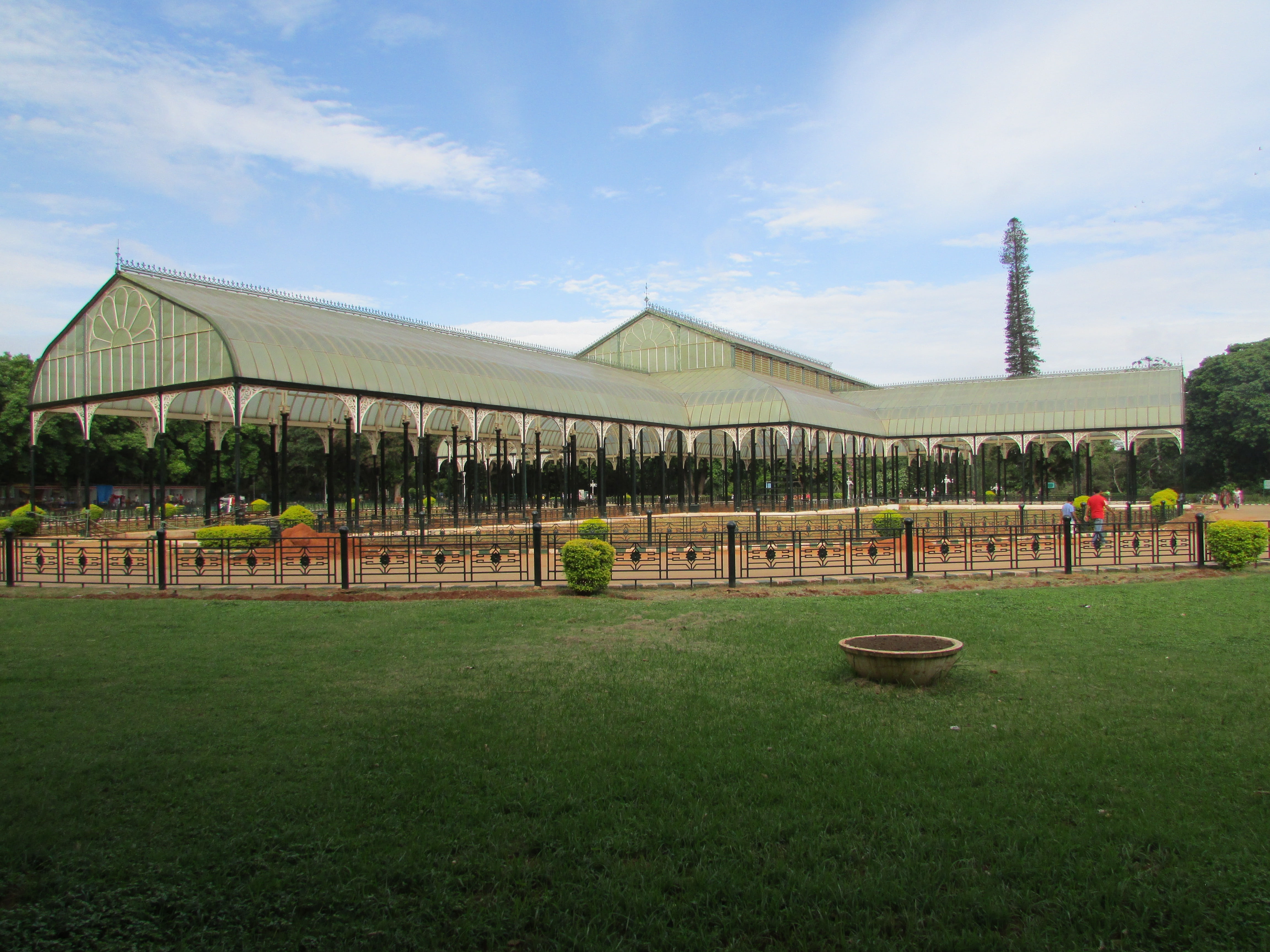 india, green color, sky, travel, nature, grass, architecture, field, 4K, no people, building exterior, plant, lal bagh, outdoors, bangalore, built structure, HD Wallpaper