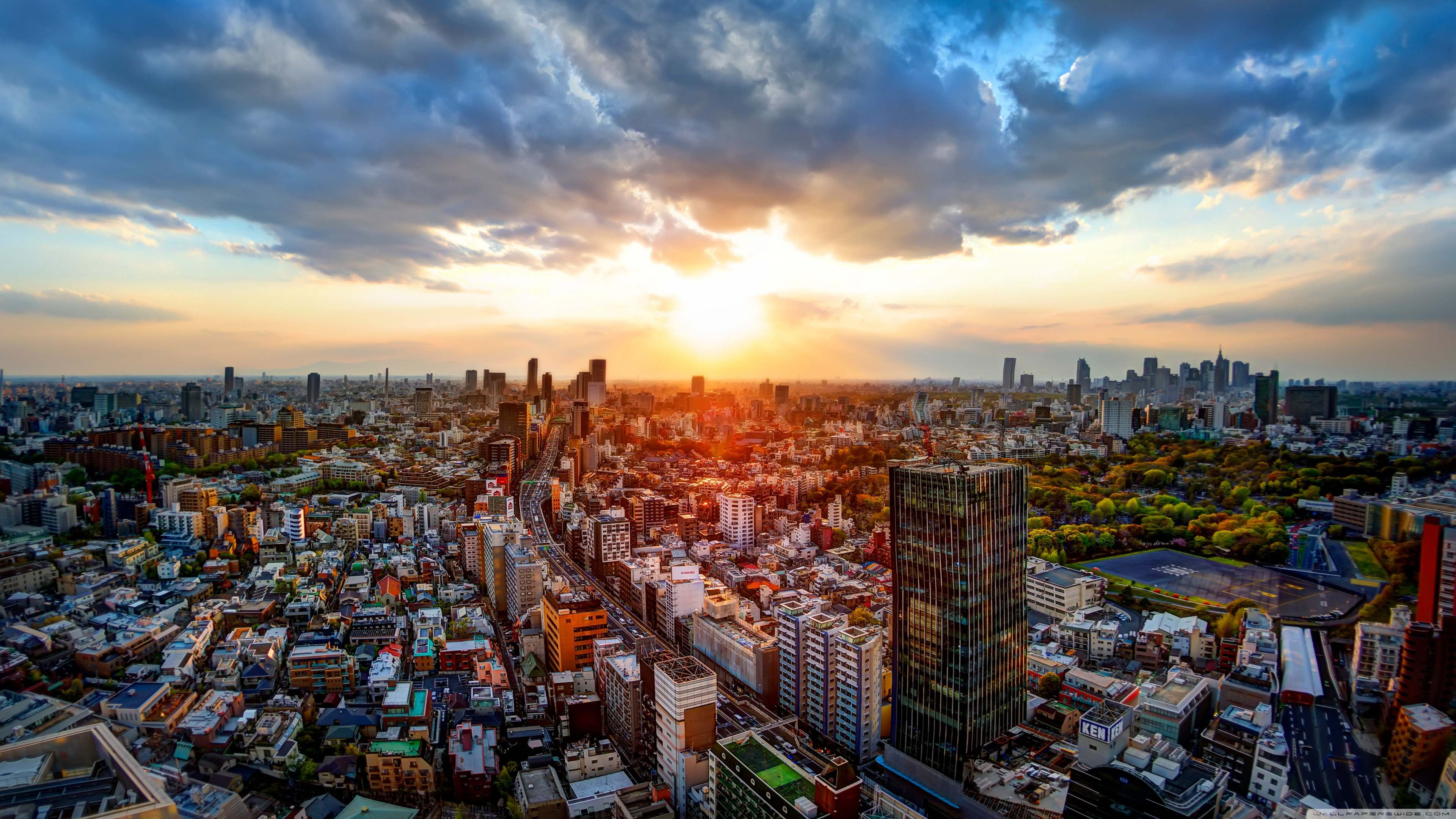 skyscraper, tall - high, old, scenic, outdoors, romantic sky, high angle view, skyline, landmark, skyscrapers, tower, historic, structure, office, cloud - sky, HD Wallpaper