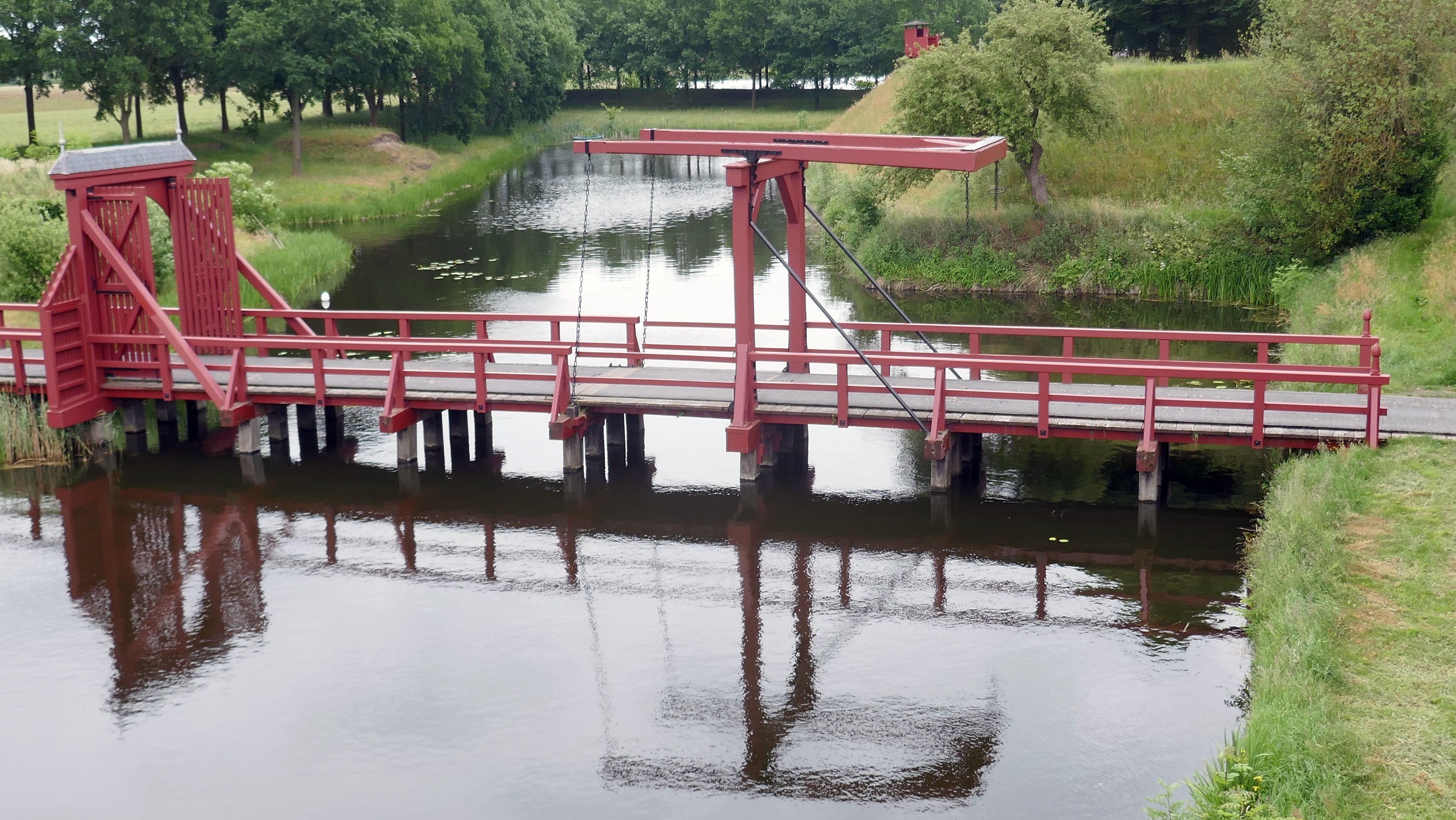 water, outdoors, rain, bourtange, park, reflection, bridge, plant, transportation, connection, architecture, waterfront, fortress, built structure, museum, HD Wallpaper
