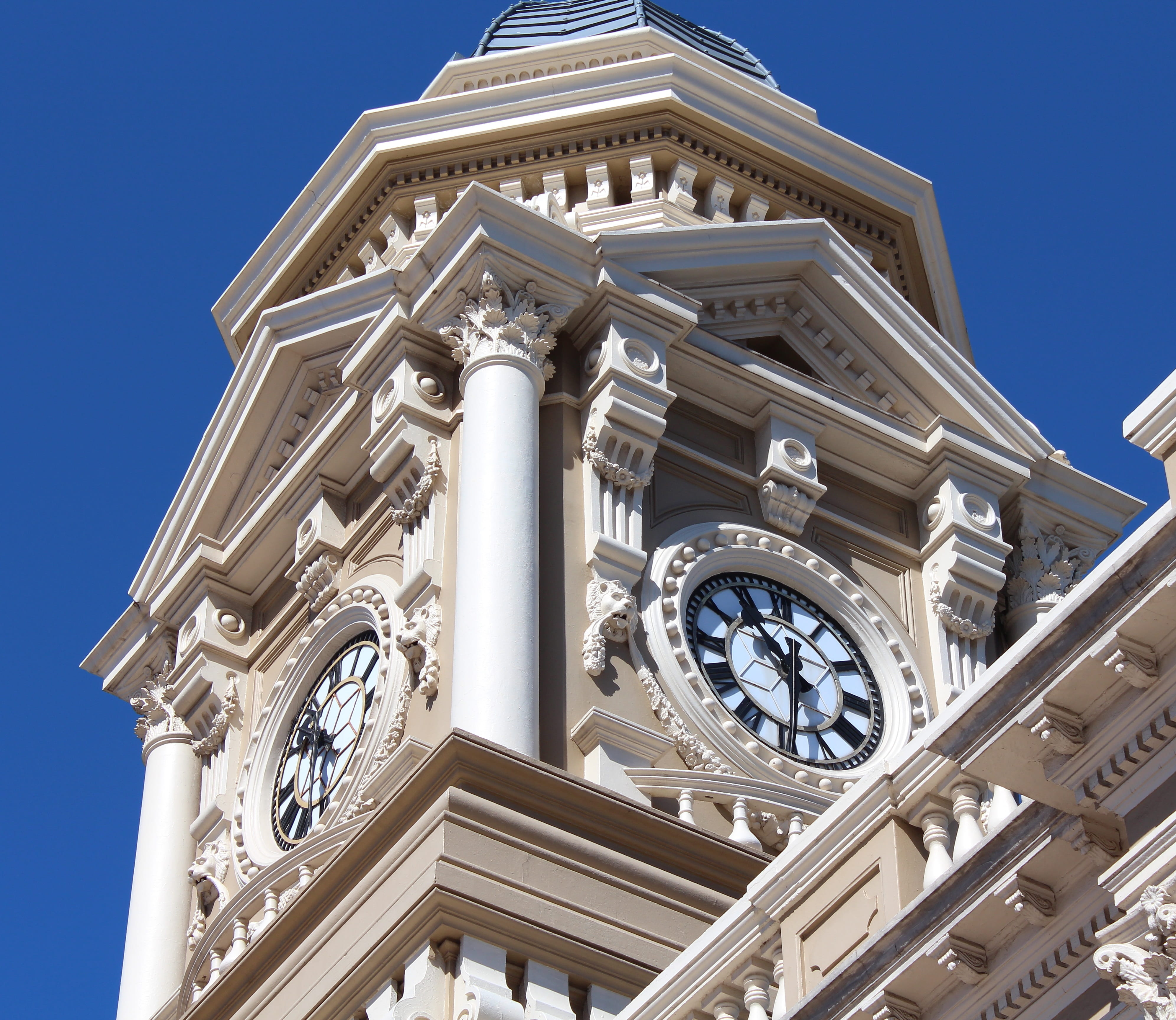 sunlight, landmark, blue, building, clock face, africa eastern cape, time, 4K, day, City Hall, tower, sunny, religion, nature, place of worship, Town, HD Wallpaper