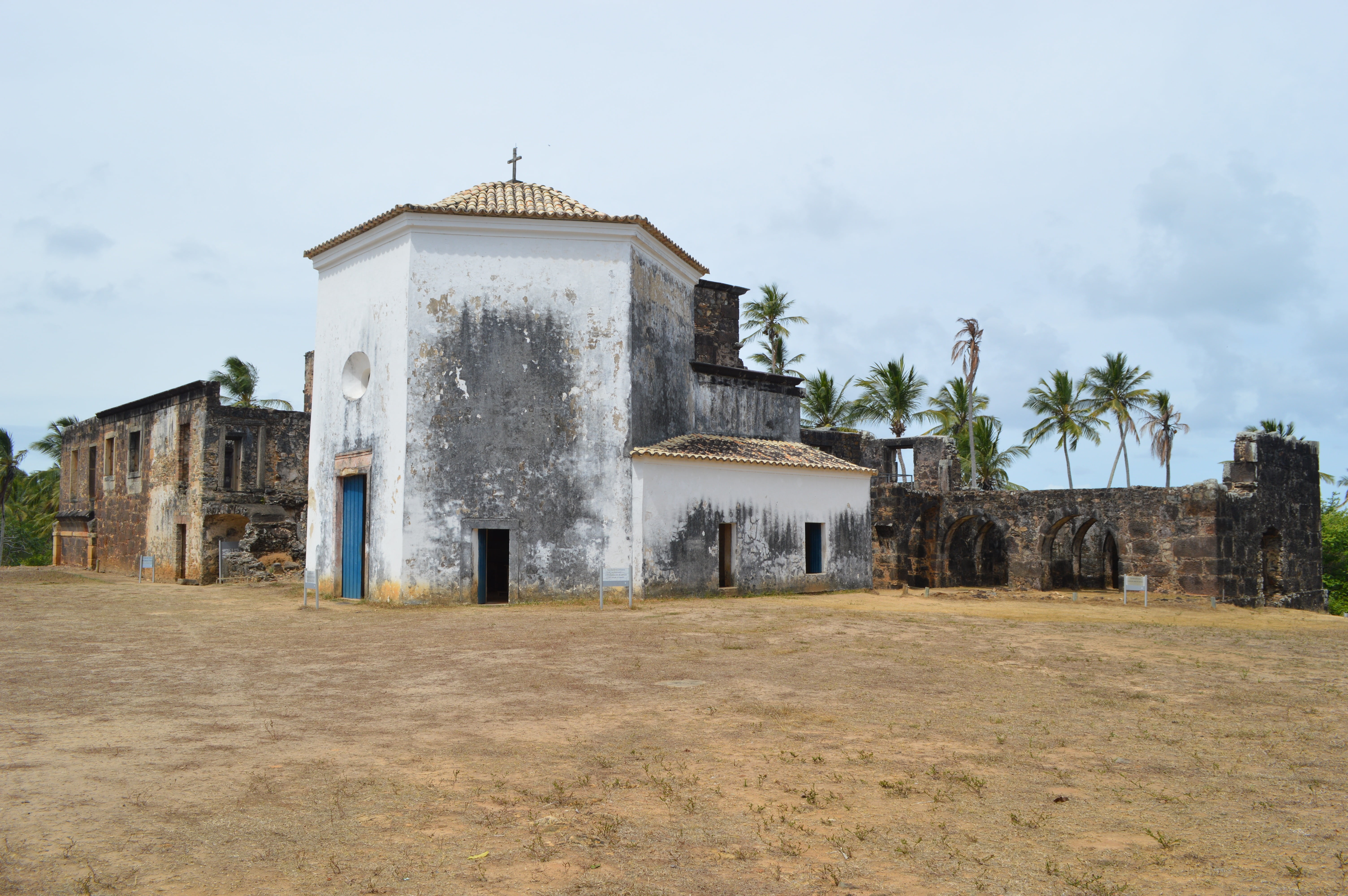 nature, bahia, tree, sky, religion, the past, built structure, plant, 5K, day, old, brazil, outdoors, castle, place of worship, land, strong beach, no people, HD Wallpaper