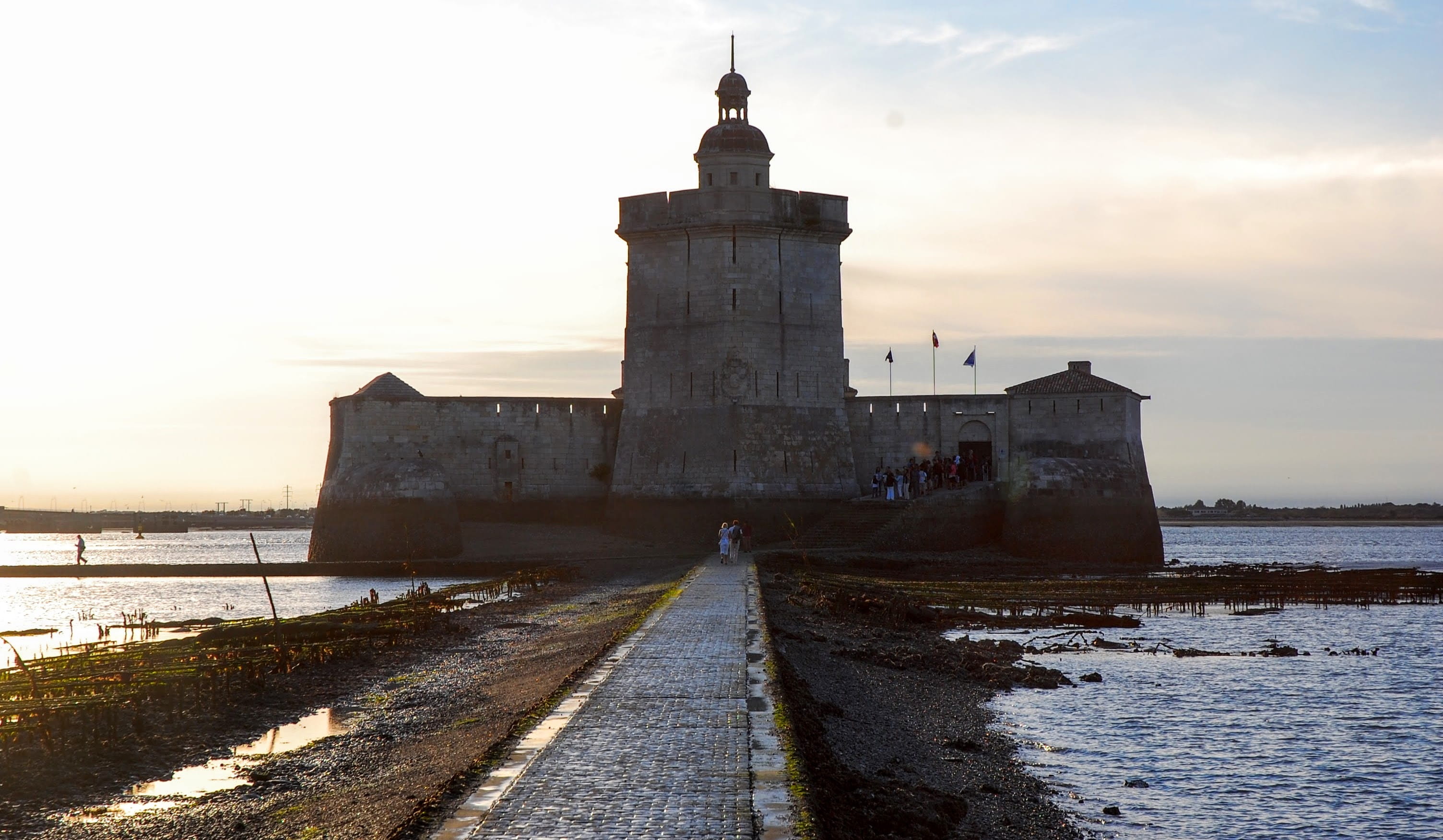 shells, Louvois, history, built structure, port, Strong, lighthouse, strong louvois, Low Tide, building exterior, 2K, cloud - sky, Vase, france, tower, HD Wallpaper