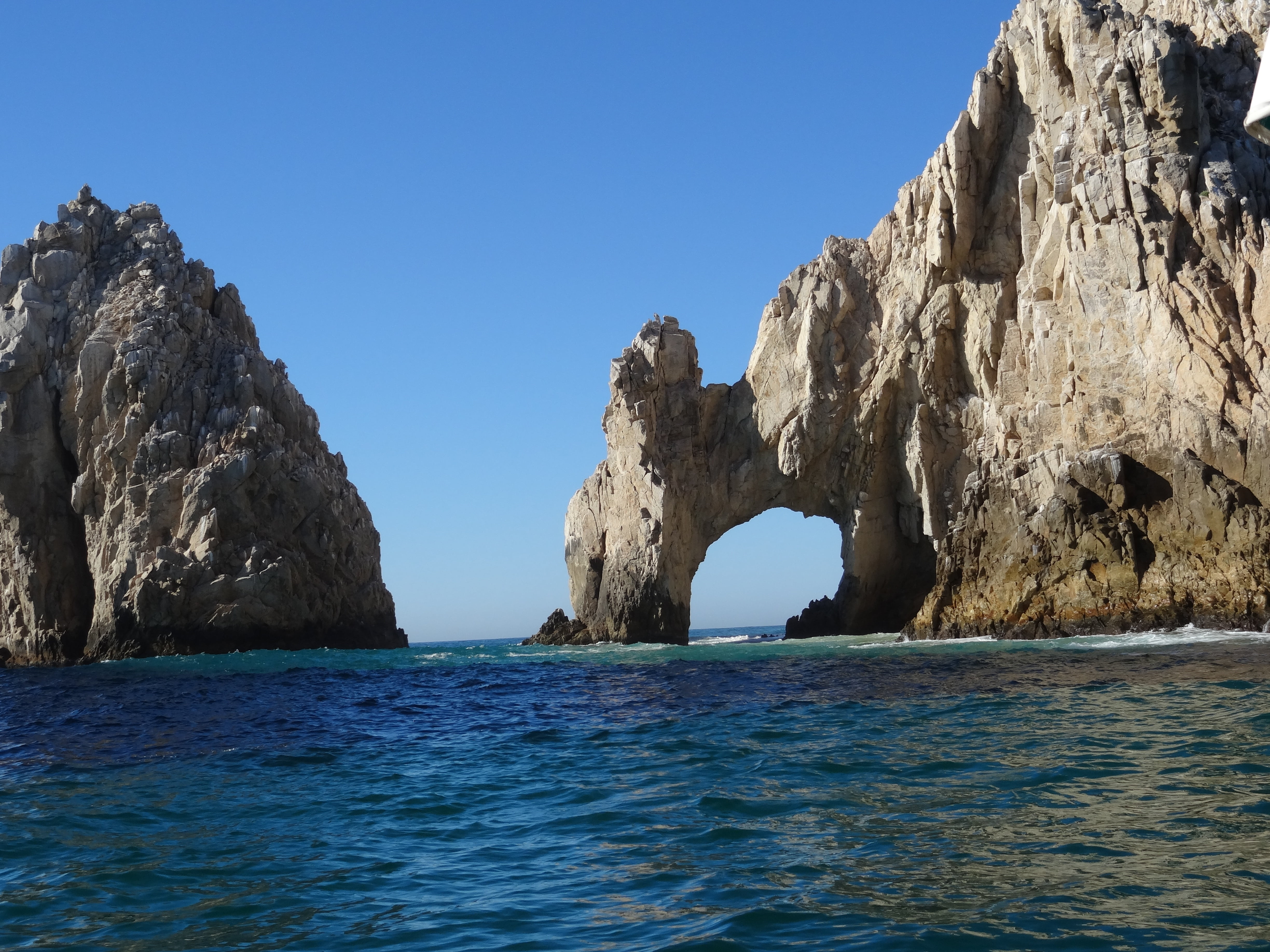 idyllic, solid, island, los cabos, arch, beauty in nature, scenics - nature, outdoors, 4K, clear sky, sky, beach, rocky, surrounded, rock formation, tranquil scene, HD Wallpaper