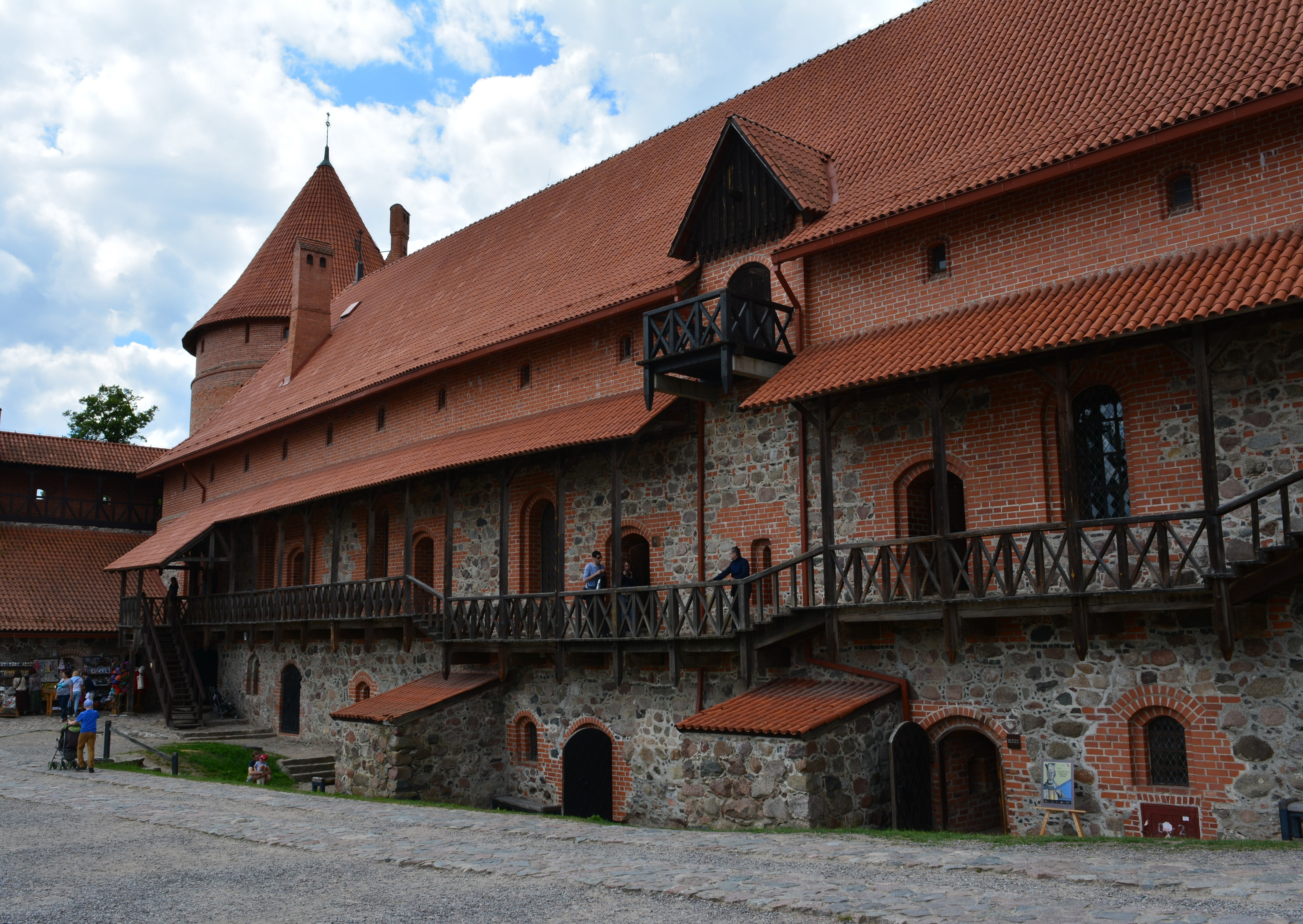 sky, belief, building, lithuania, history, city, galve, tower, real people, trakai, incidental people, religion, museum, street, residential district, day, HD Wallpaper
